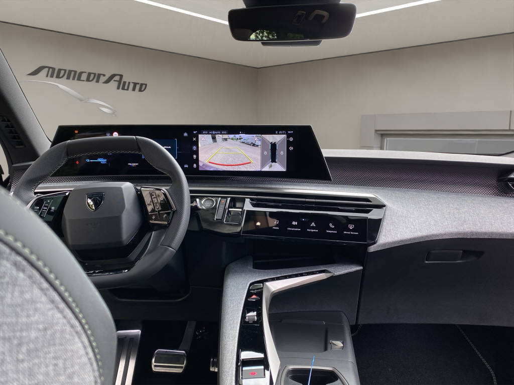 PEUGEOT 5008 Electrique 325ch AWD Launch Edition-image-7
