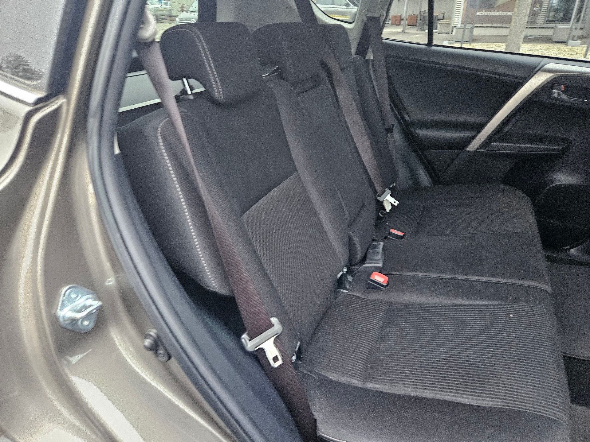 TOYOTA RAV-4 2.2D-4D Sol Premium-image-4