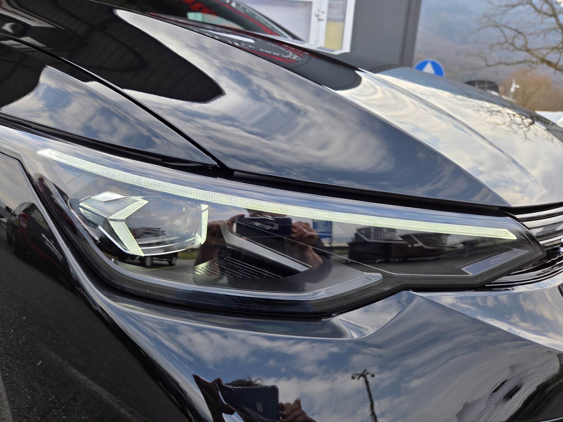 VW Golf 2.0 TSI R DSG 4 Motion-image-17