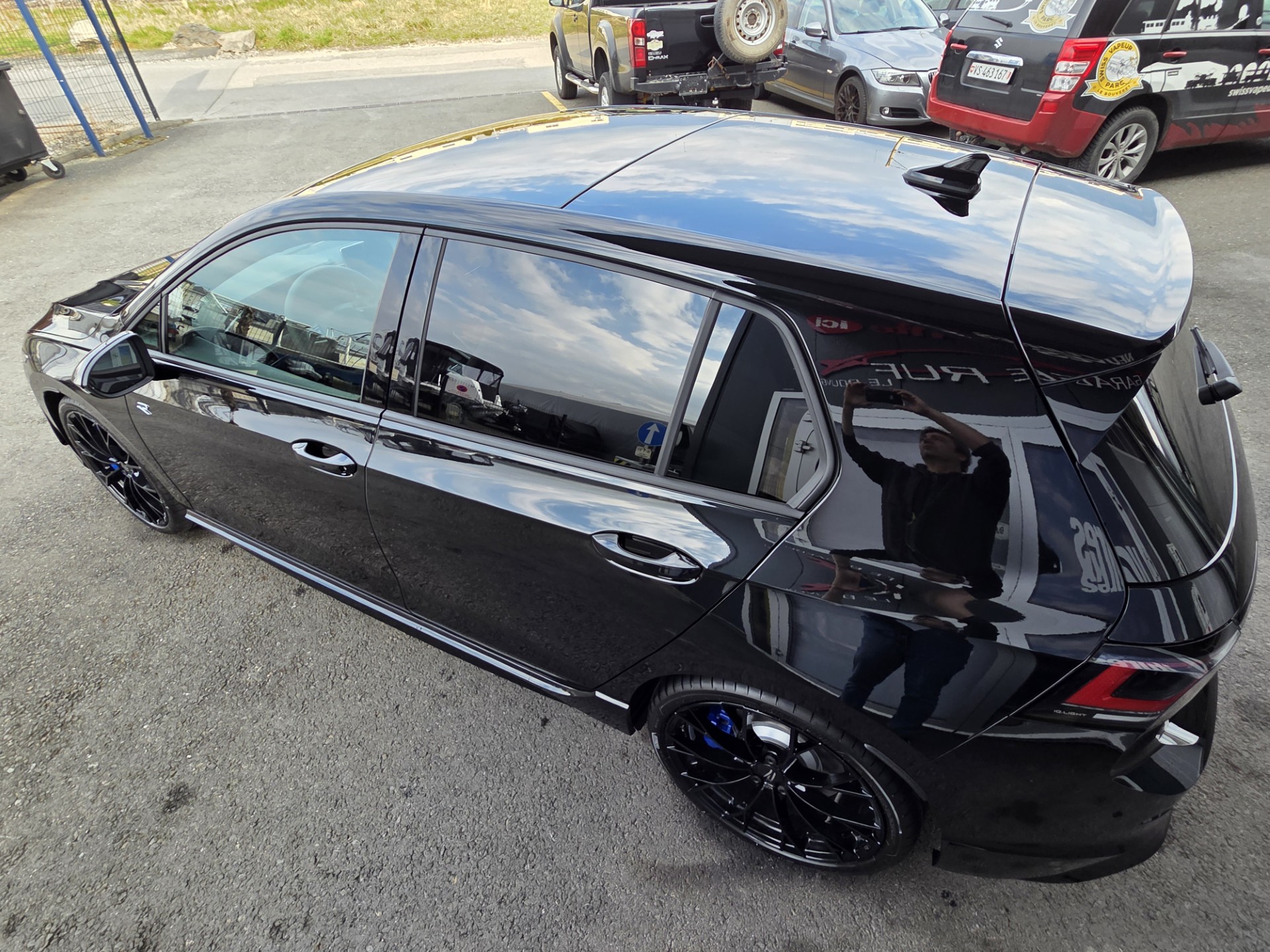 VW Golf 2.0 TSI R DSG 4 Motion-image-5