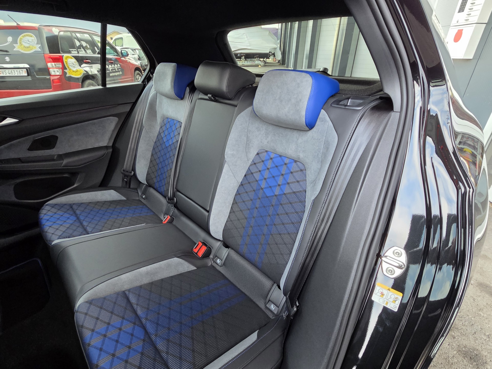 VW Golf 2.0 TSI R DSG 4 Motion-image-19