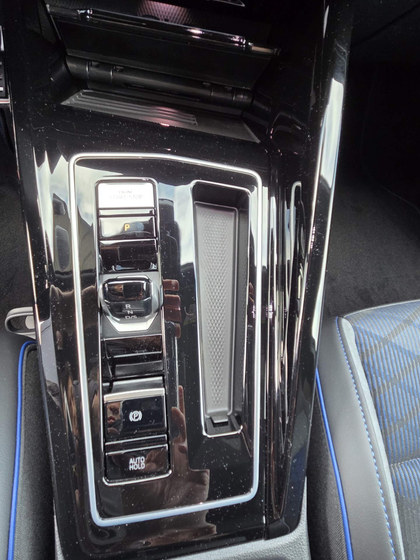 VW Golf 2.0 TSI R DSG 4 Motion-image-15