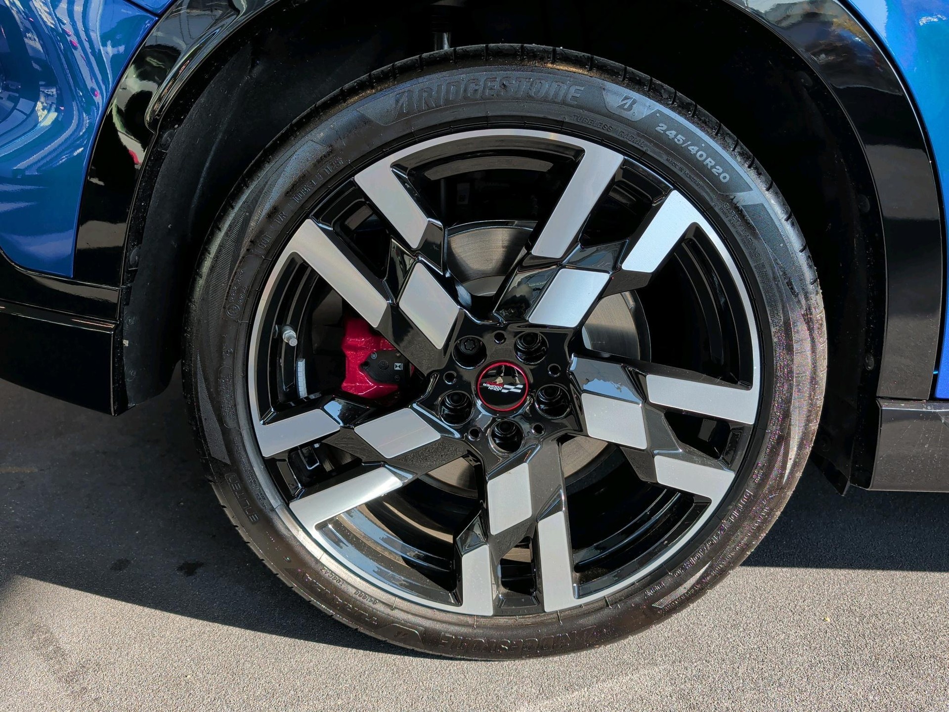 MINI John Cooper Works Countryman ALL4-image-6