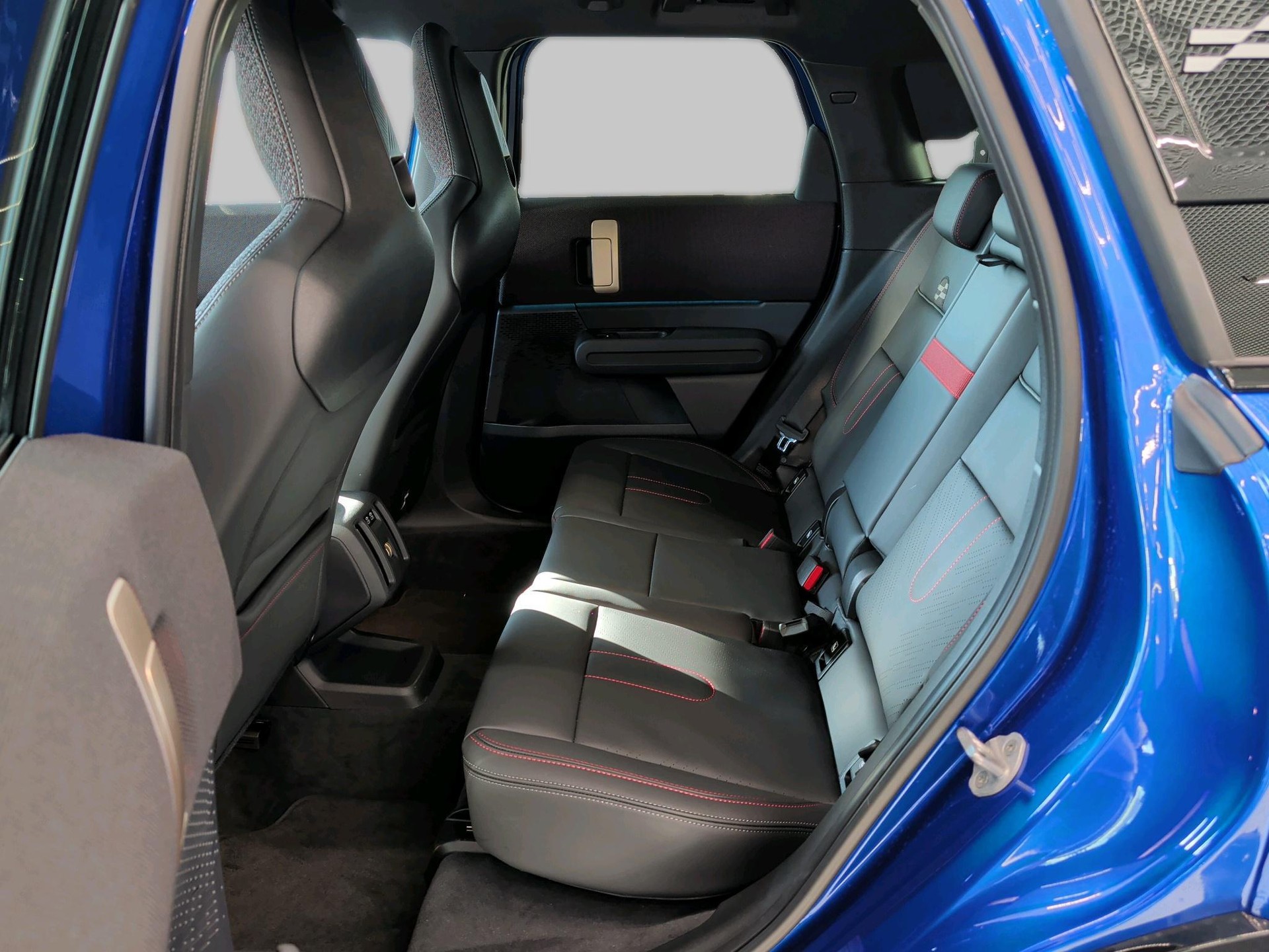 MINI John Cooper Works Countryman ALL4-image-16