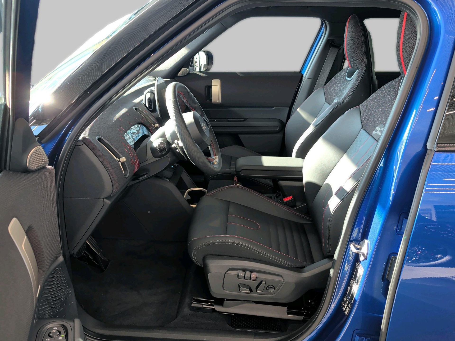 MINI John Cooper Works Countryman ALL4-image-13