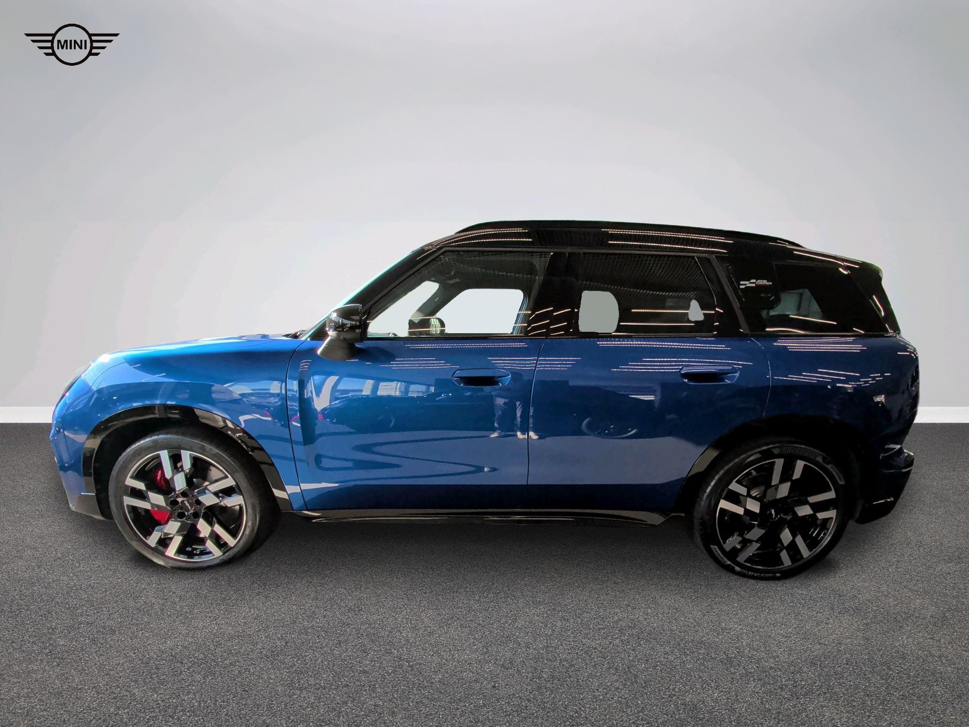 MINI John Cooper Works Countryman ALL4-image-2