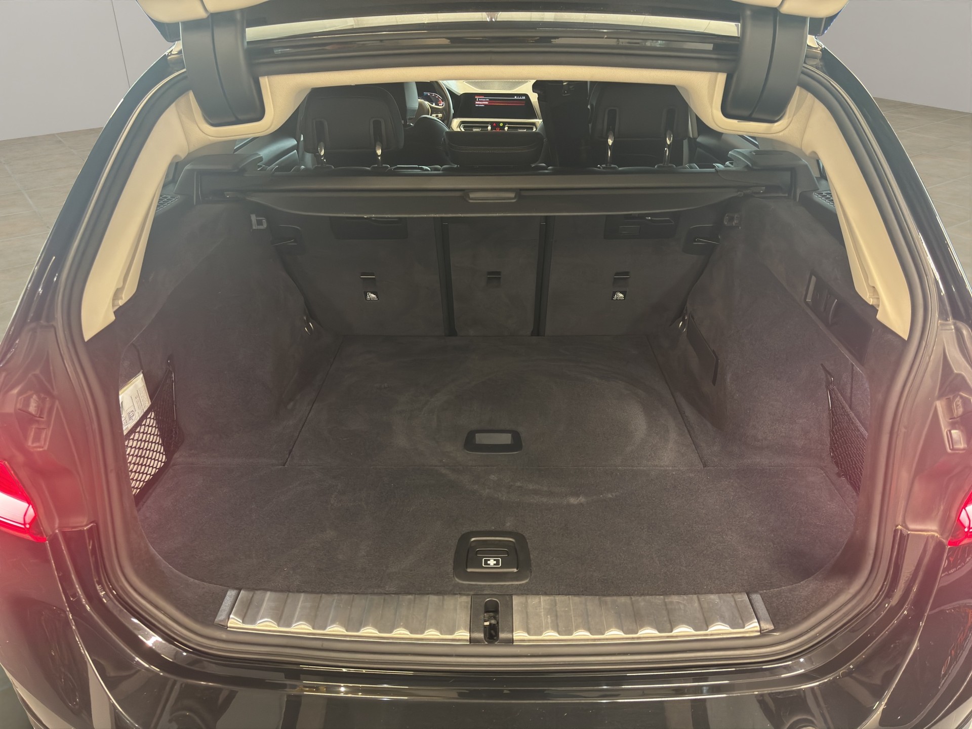BMW 320d xDrive 48V Touring Steptronic-image-26