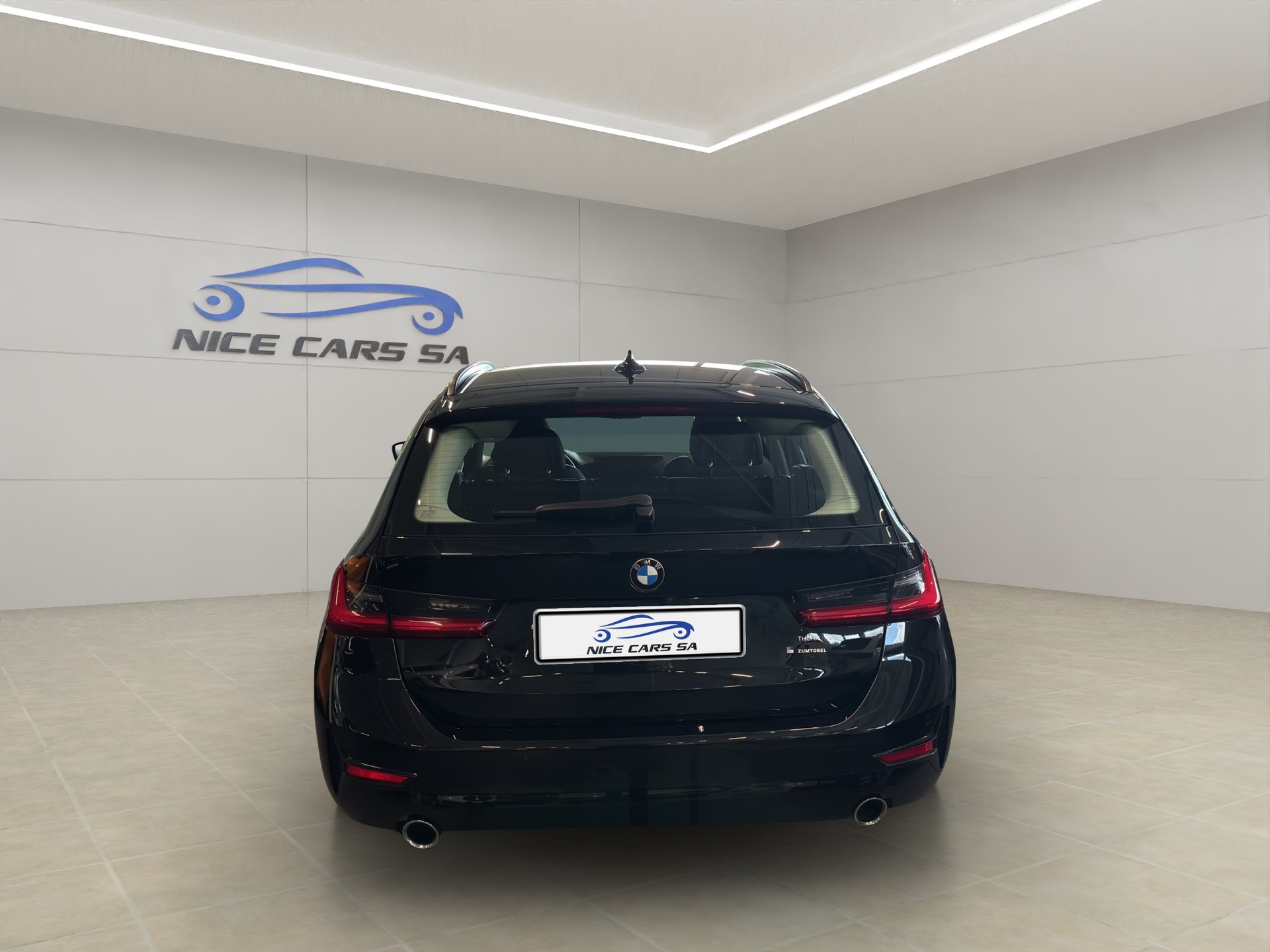 BMW 320d xDrive 48V Touring Steptronic-image-5