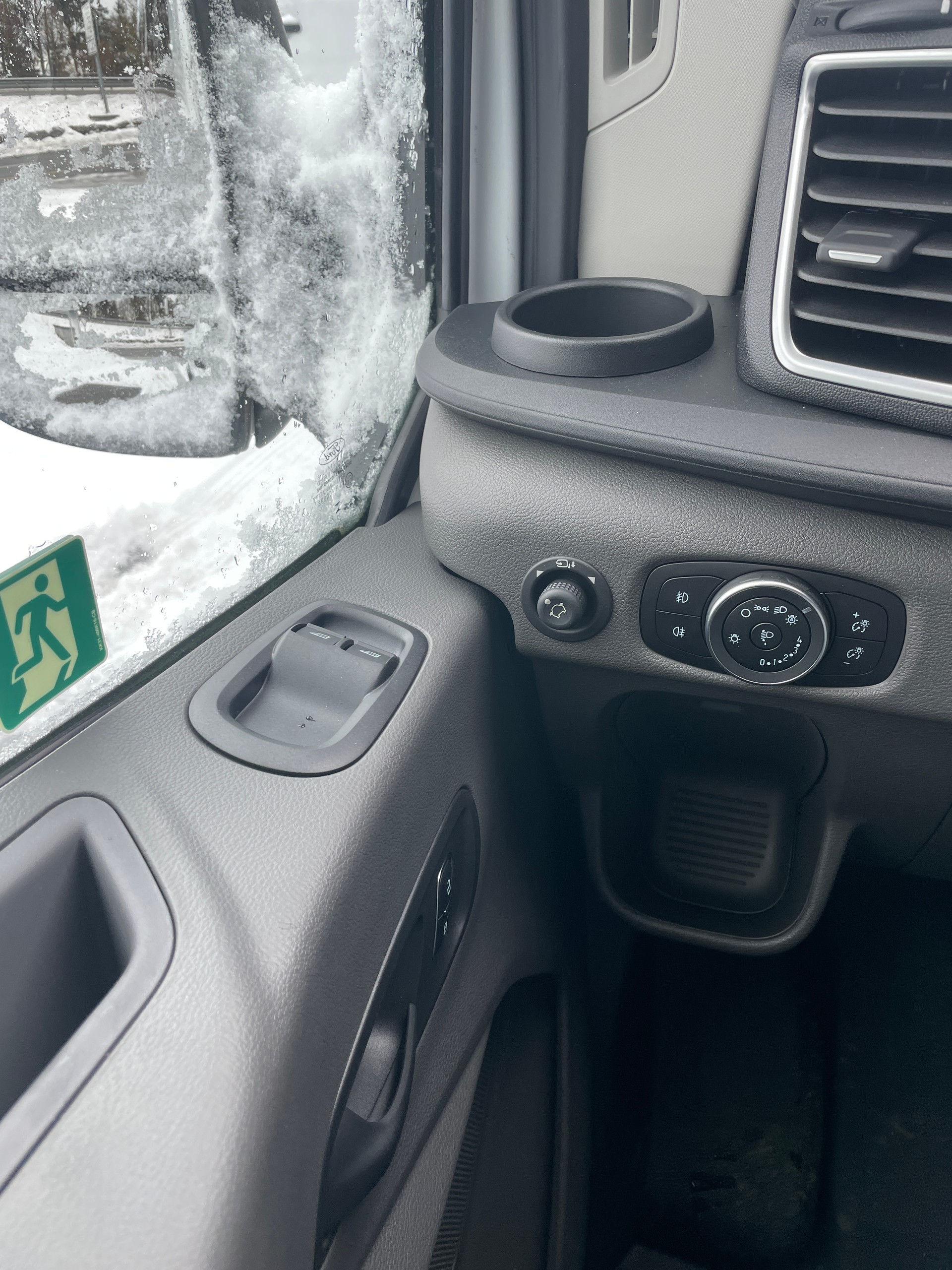 FORD Transit 460 L4 RWD A mit Standheizung und Sitzheizung 18-Sitzer-image-8