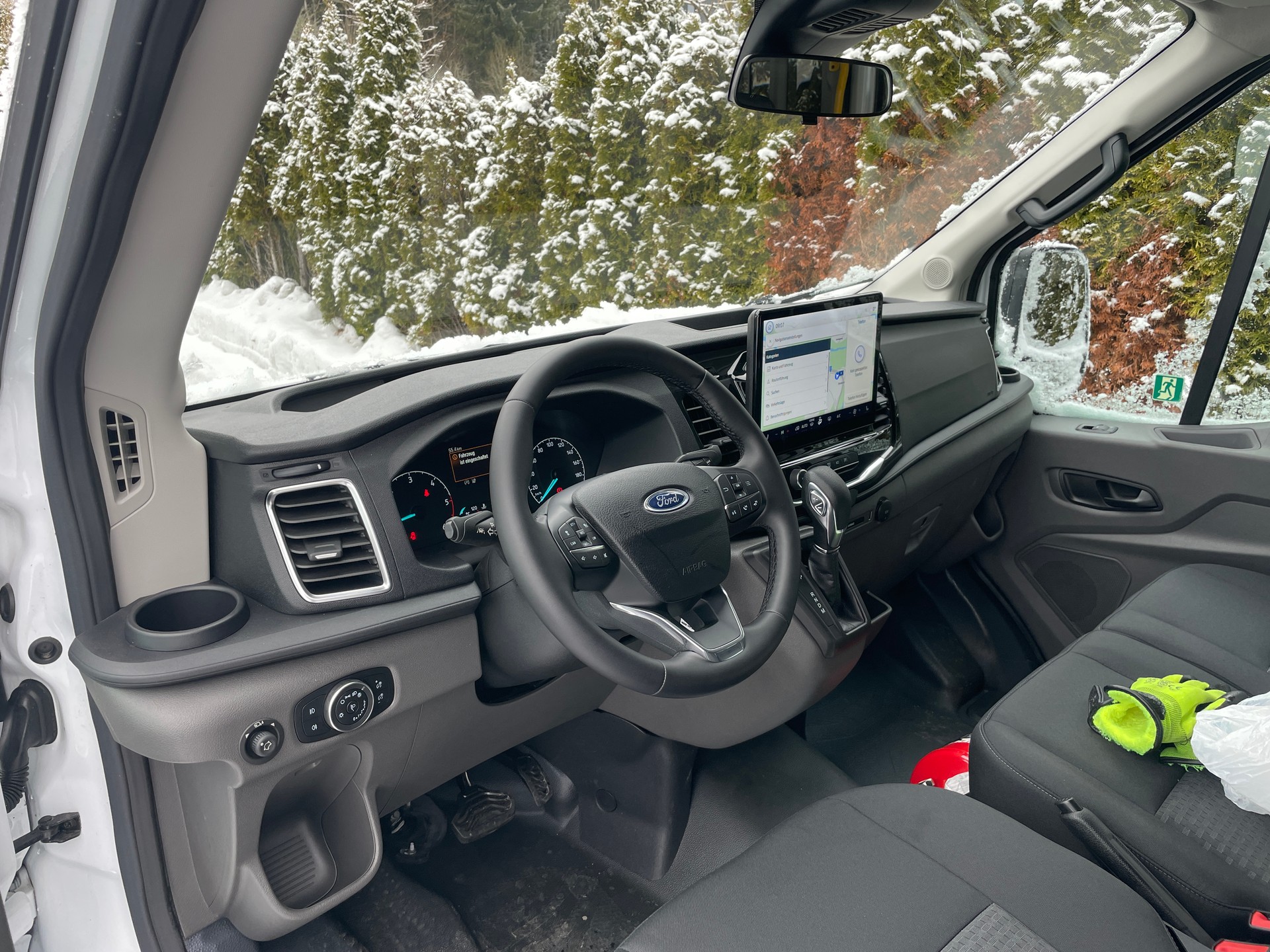 FORD Transit 460 L4 RWD A mit Standheizung und Sitzheizung 18-Sitzer-image-6