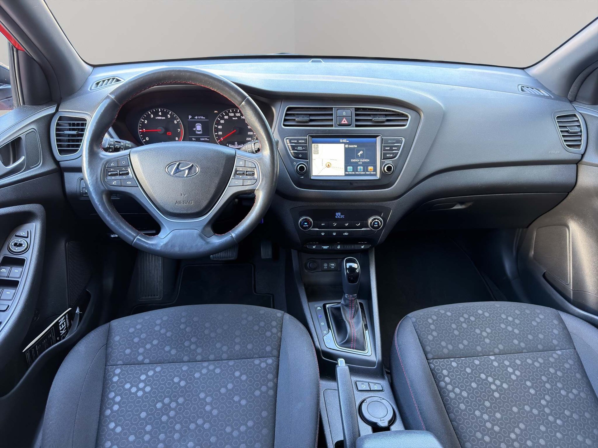 HYUNDAI i20 1.0 T-GDi Amplia-image-9