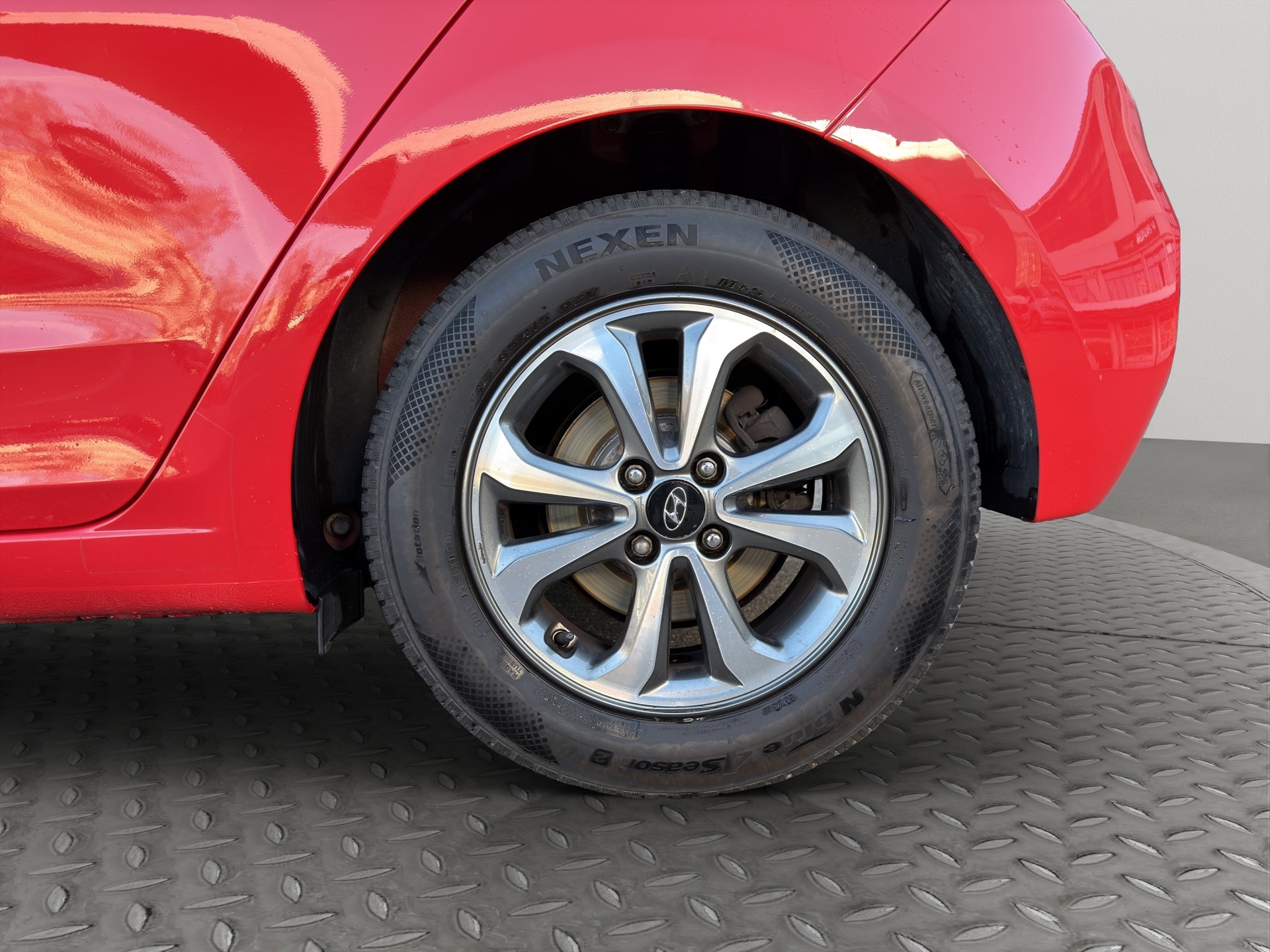 HYUNDAI i20 1.0 T-GDi Amplia-image-5