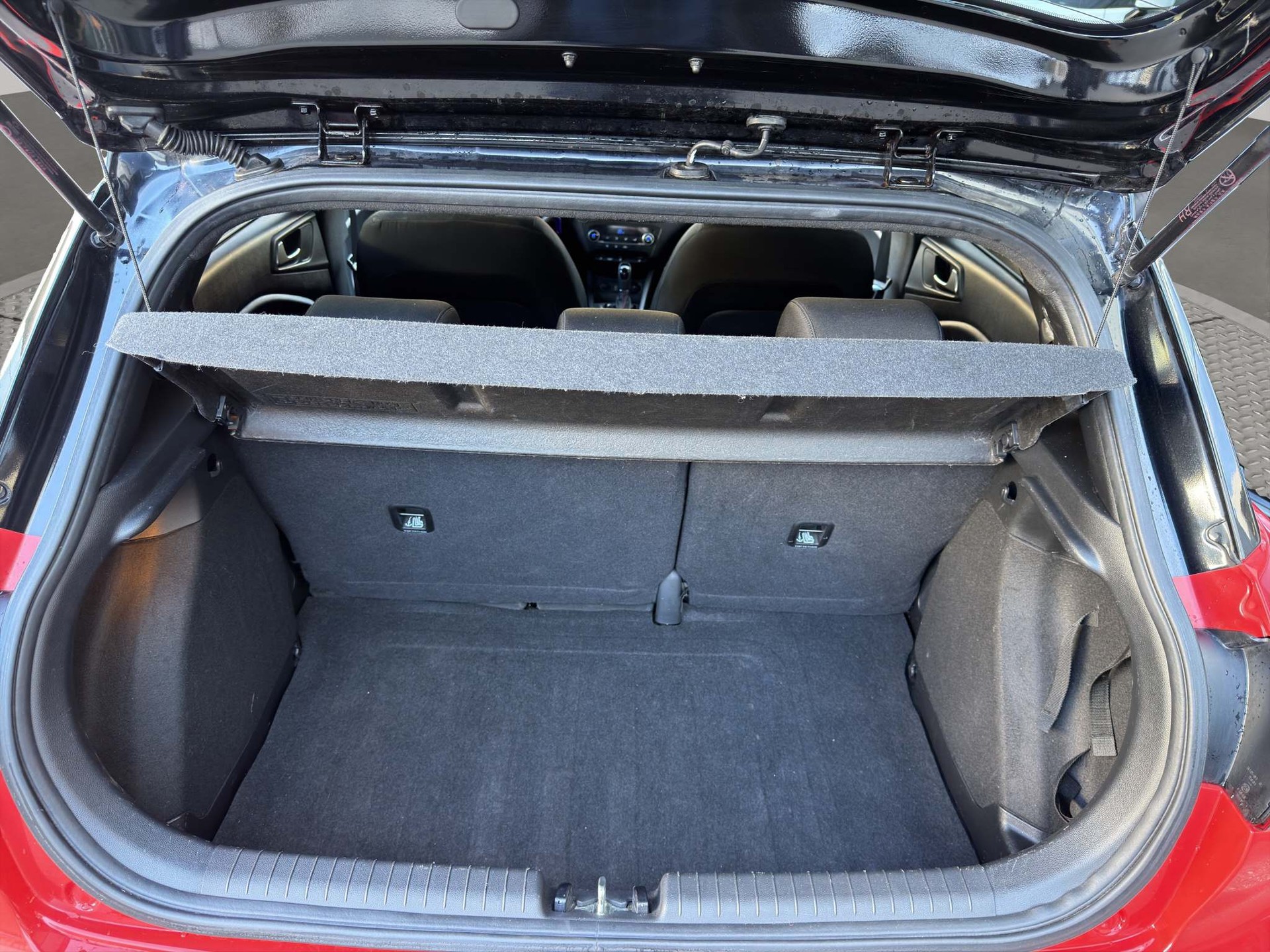 HYUNDAI i20 1.0 T-GDi Amplia-image-14
