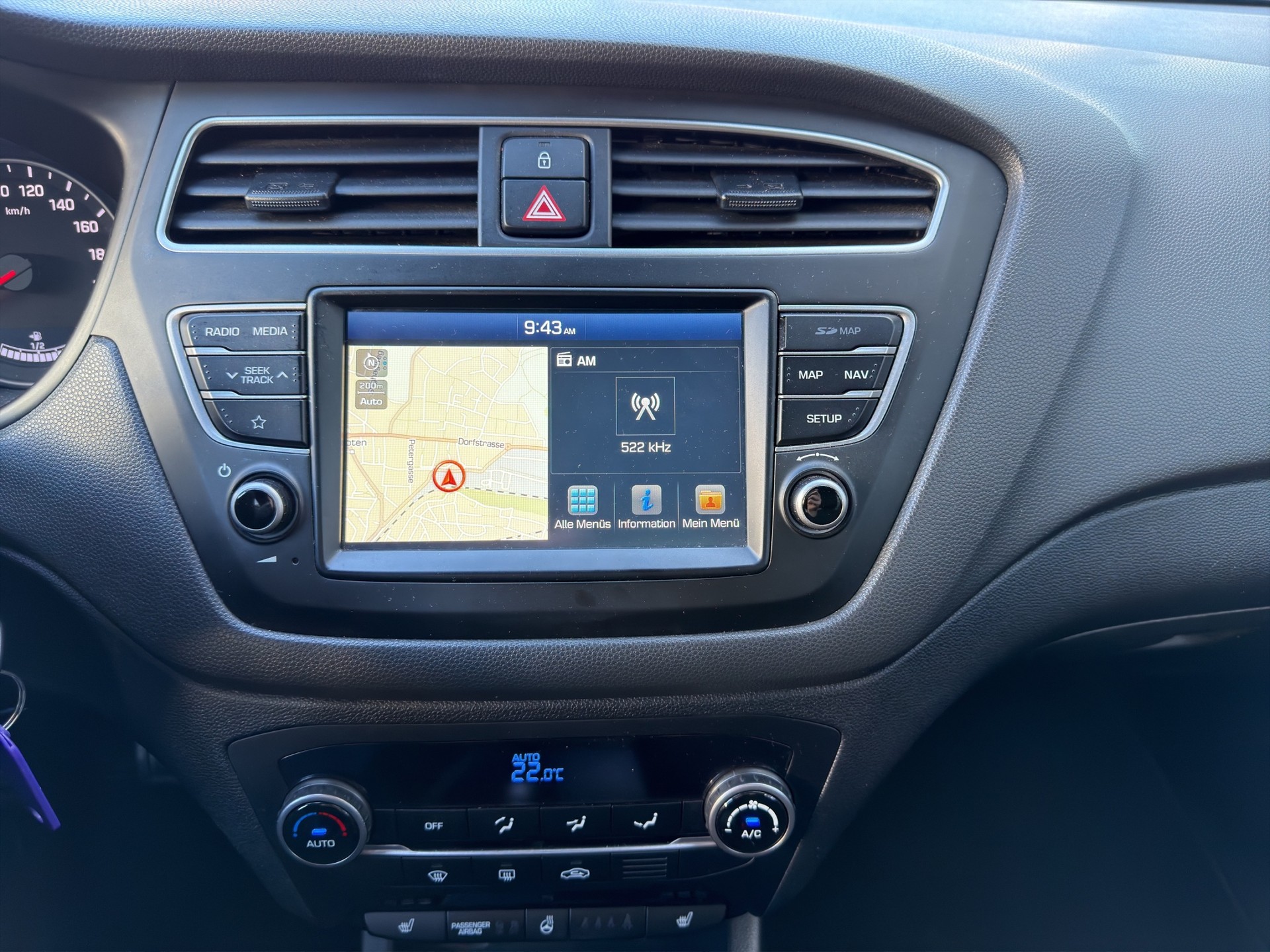 HYUNDAI i20 1.0 T-GDi Amplia-image-12
