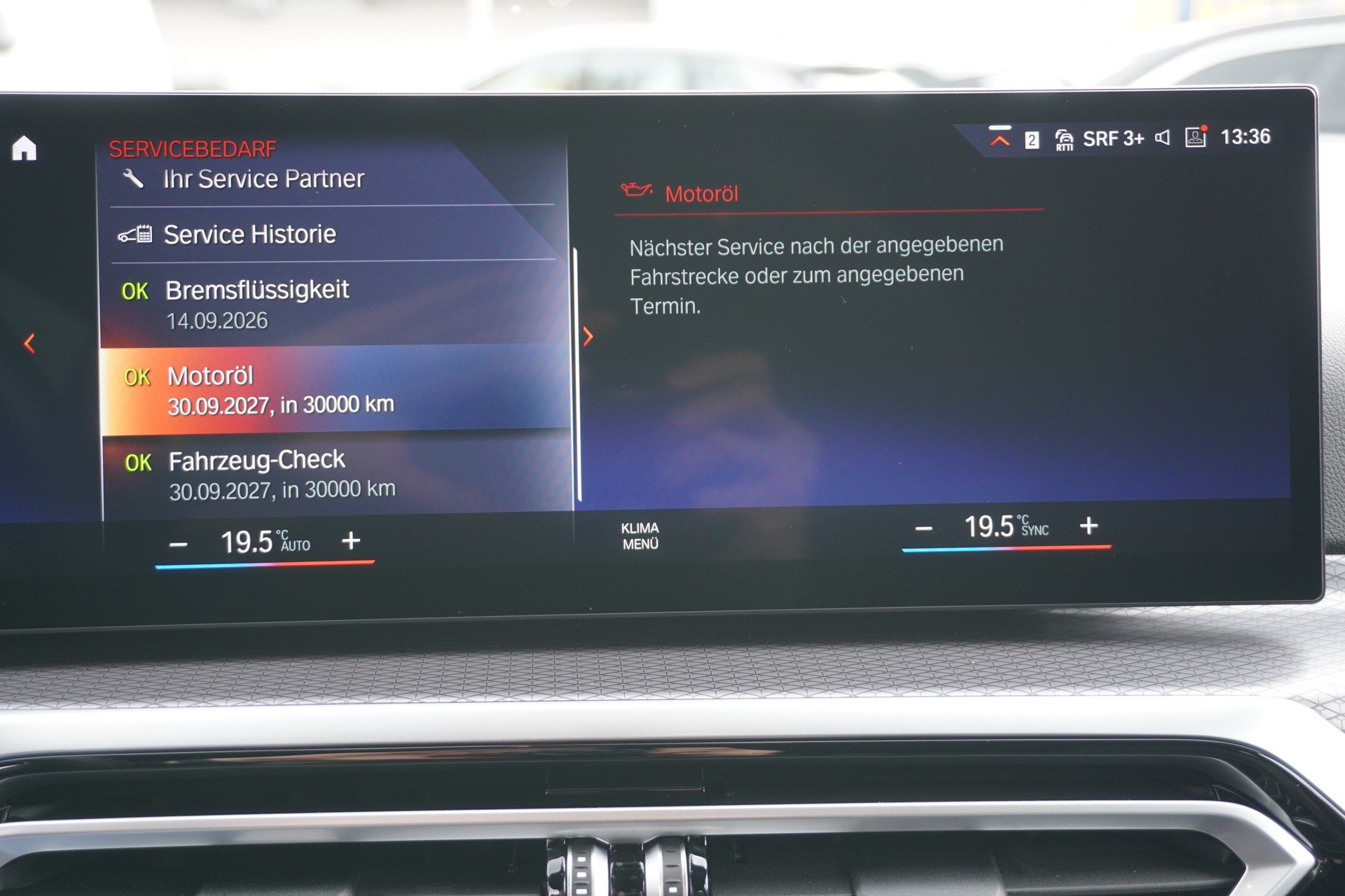 BMW 330e x DriveTouring Steptronic M Sport-image-34