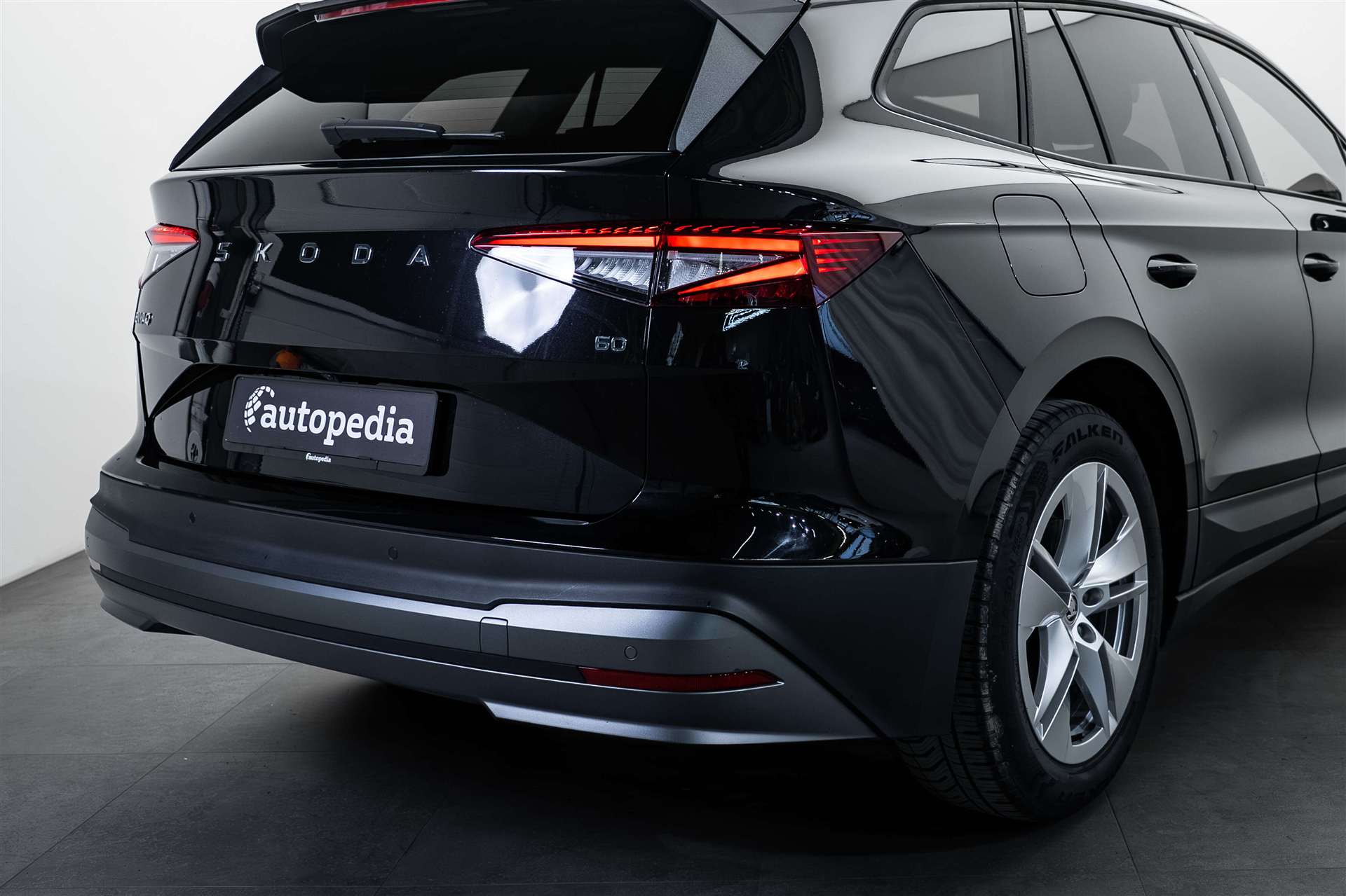 SKODA Enyaq iV 60-showroom-element-3