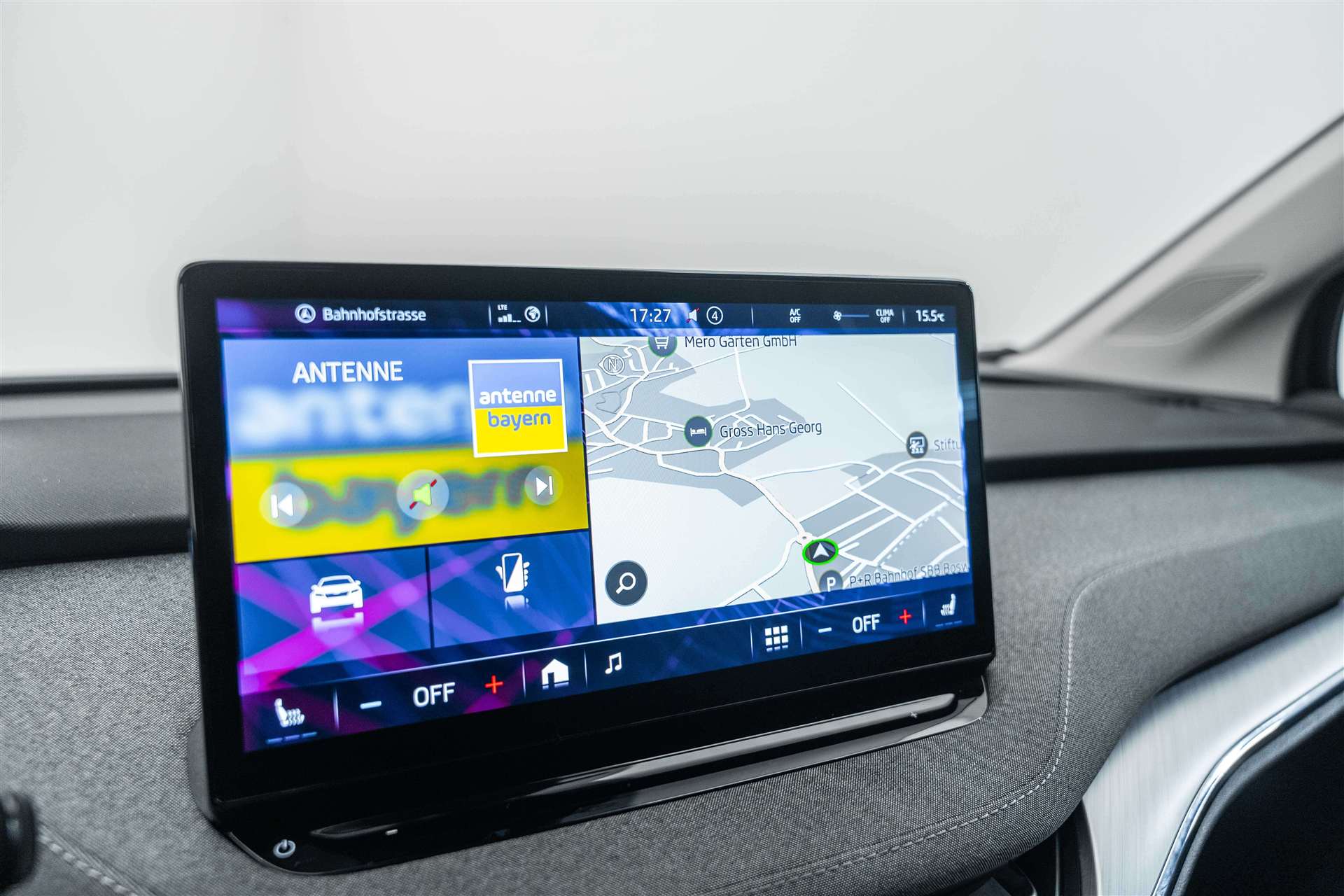 SKODA Enyaq iV 60-image-19