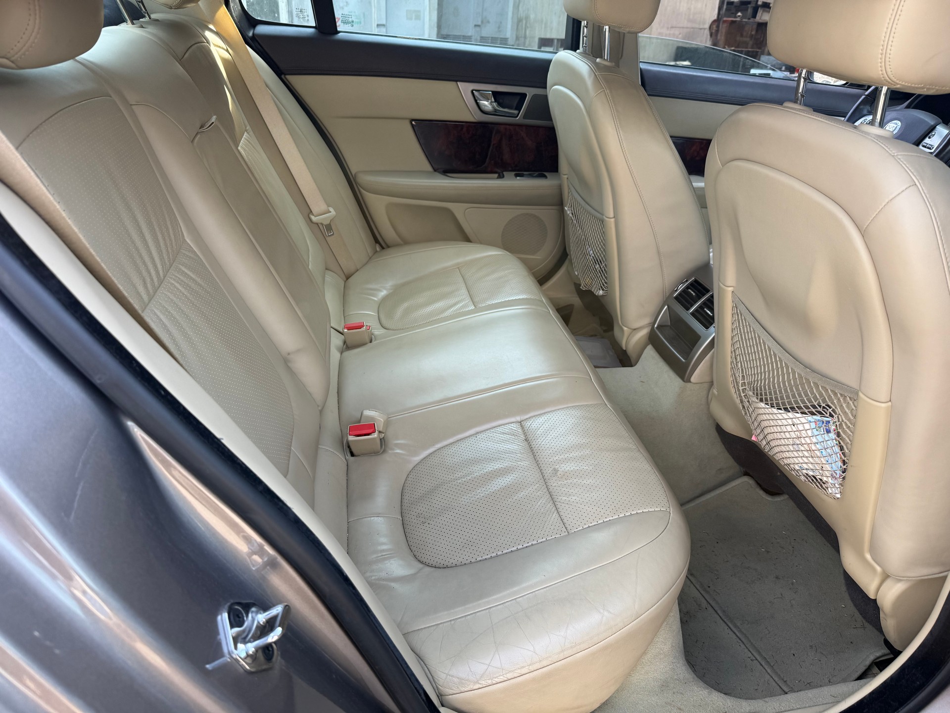 JAGUAR XF 2.7d V6 Premium Luxury-image-7