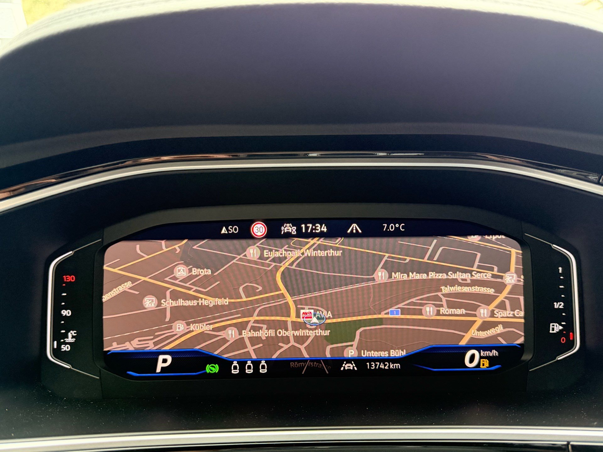VW T-Roc R 4MOTION *** ABSOLUTER TOPPREIS ***-image-11