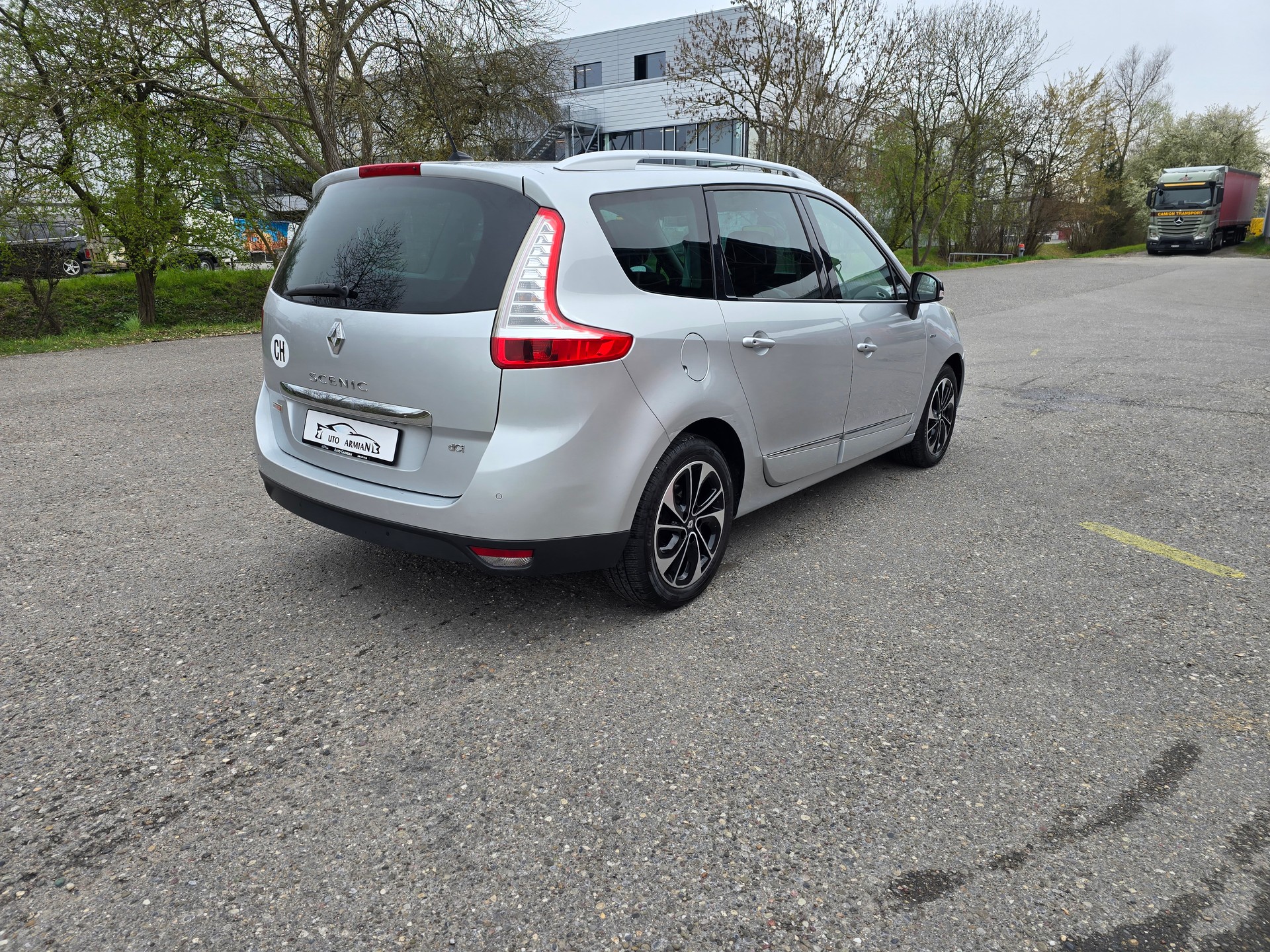 RENAULT Grand Scénic 1.6 dCi Bose-image-4