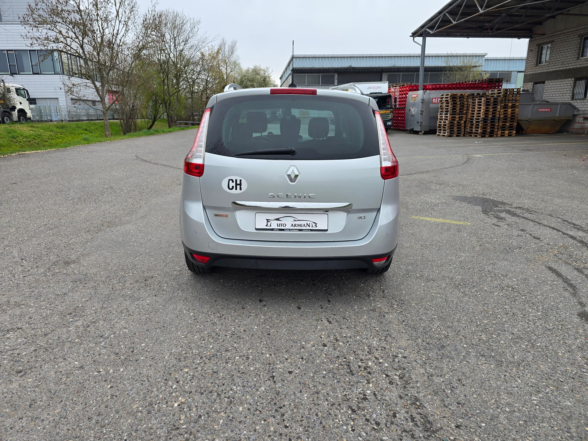 RENAULT Grand Scénic 1.6 dCi Bose-image-3