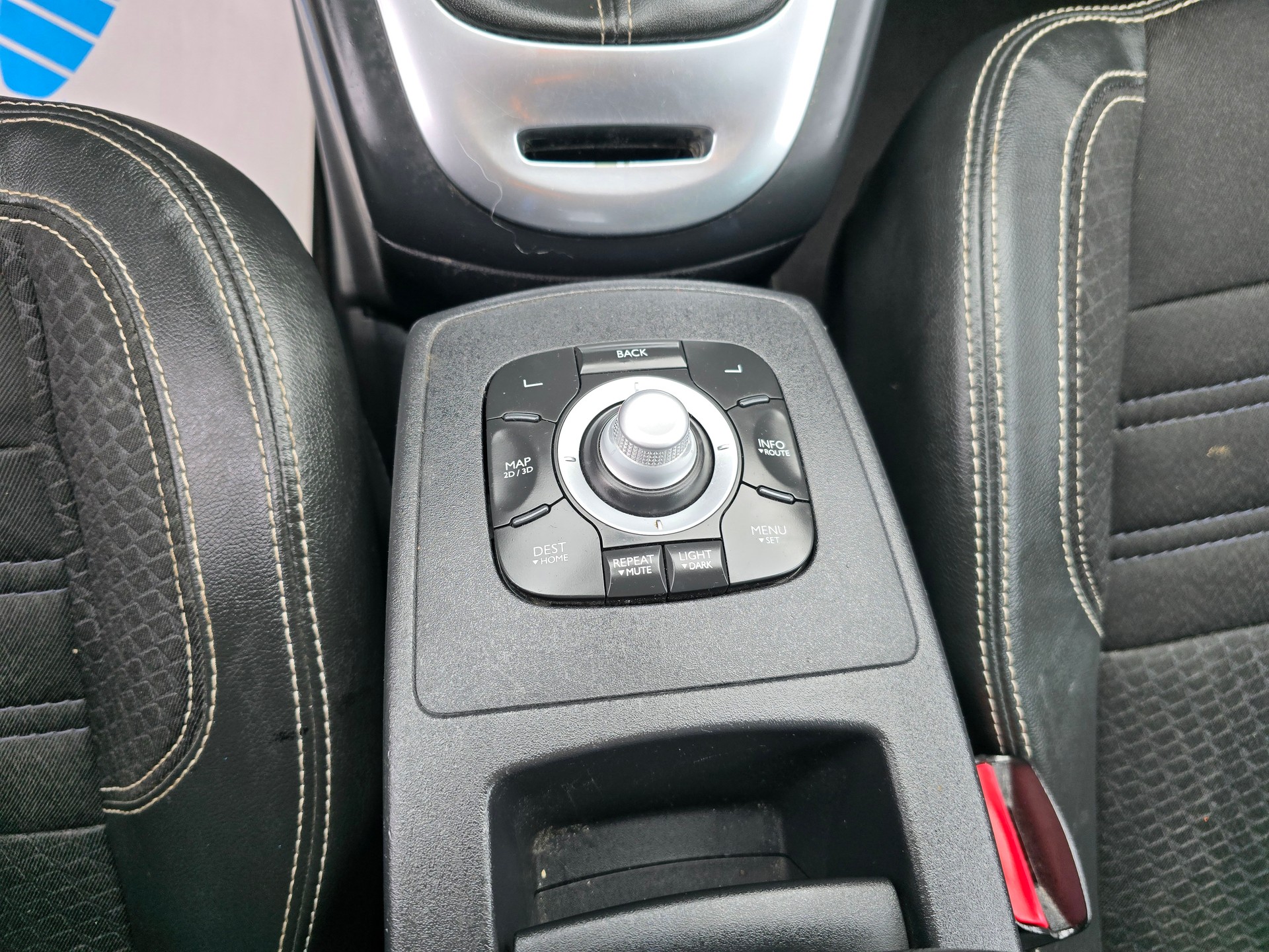 RENAULT Grand Scénic 1.6 dCi Bose-image-17