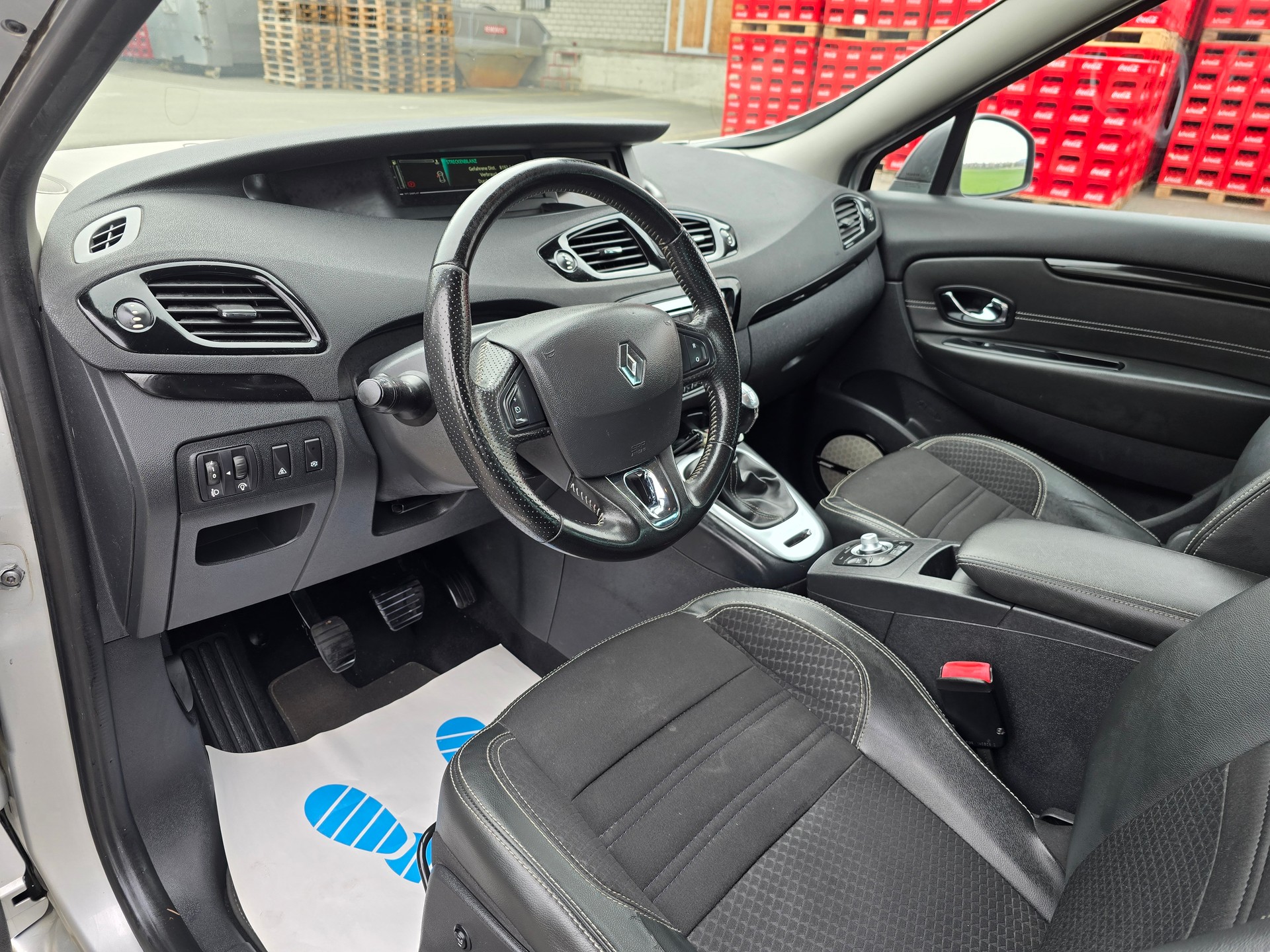 RENAULT Grand Scénic 1.6 dCi Bose-image-11