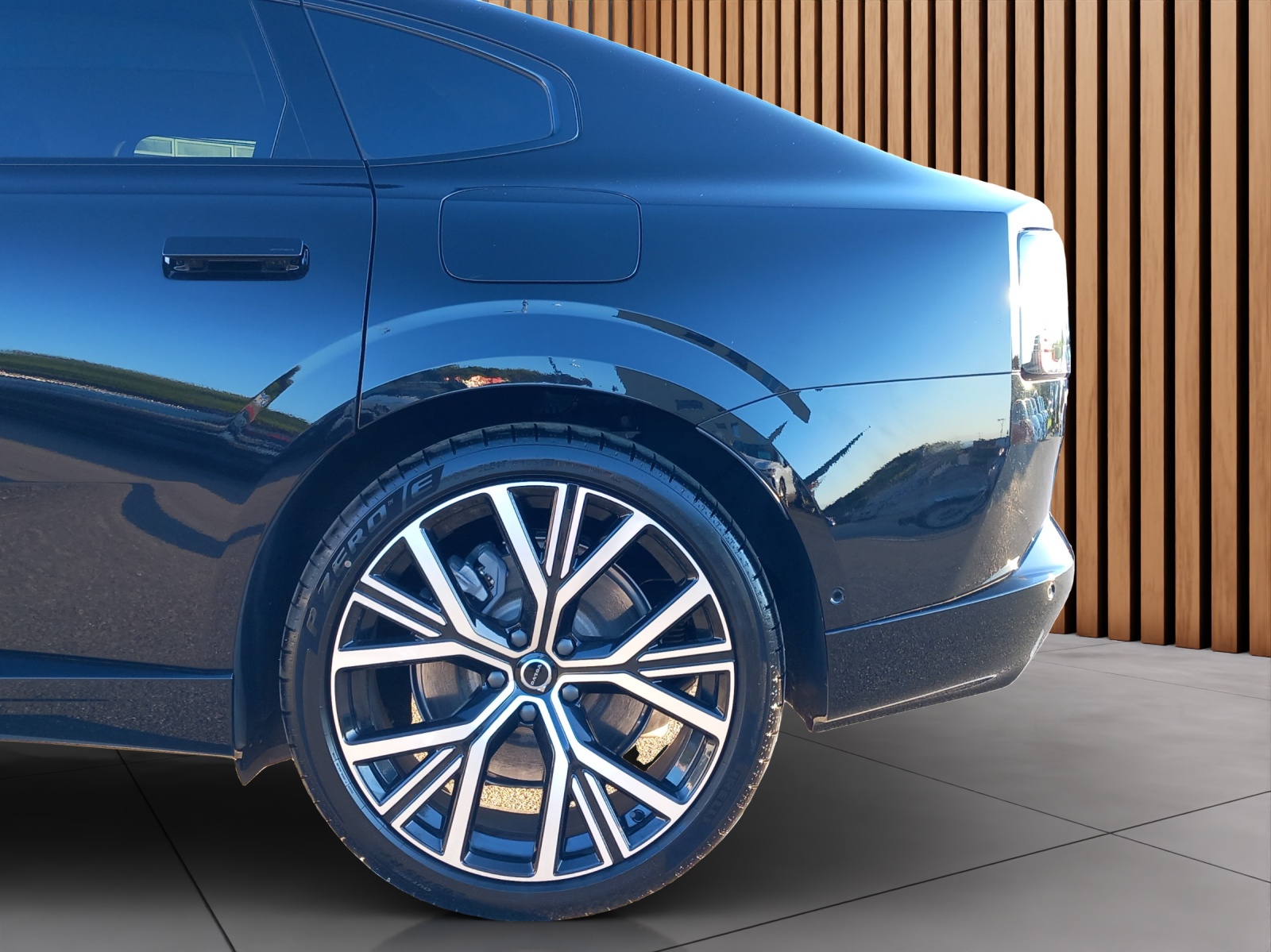 VOLVO ES90 Ultra-image-9