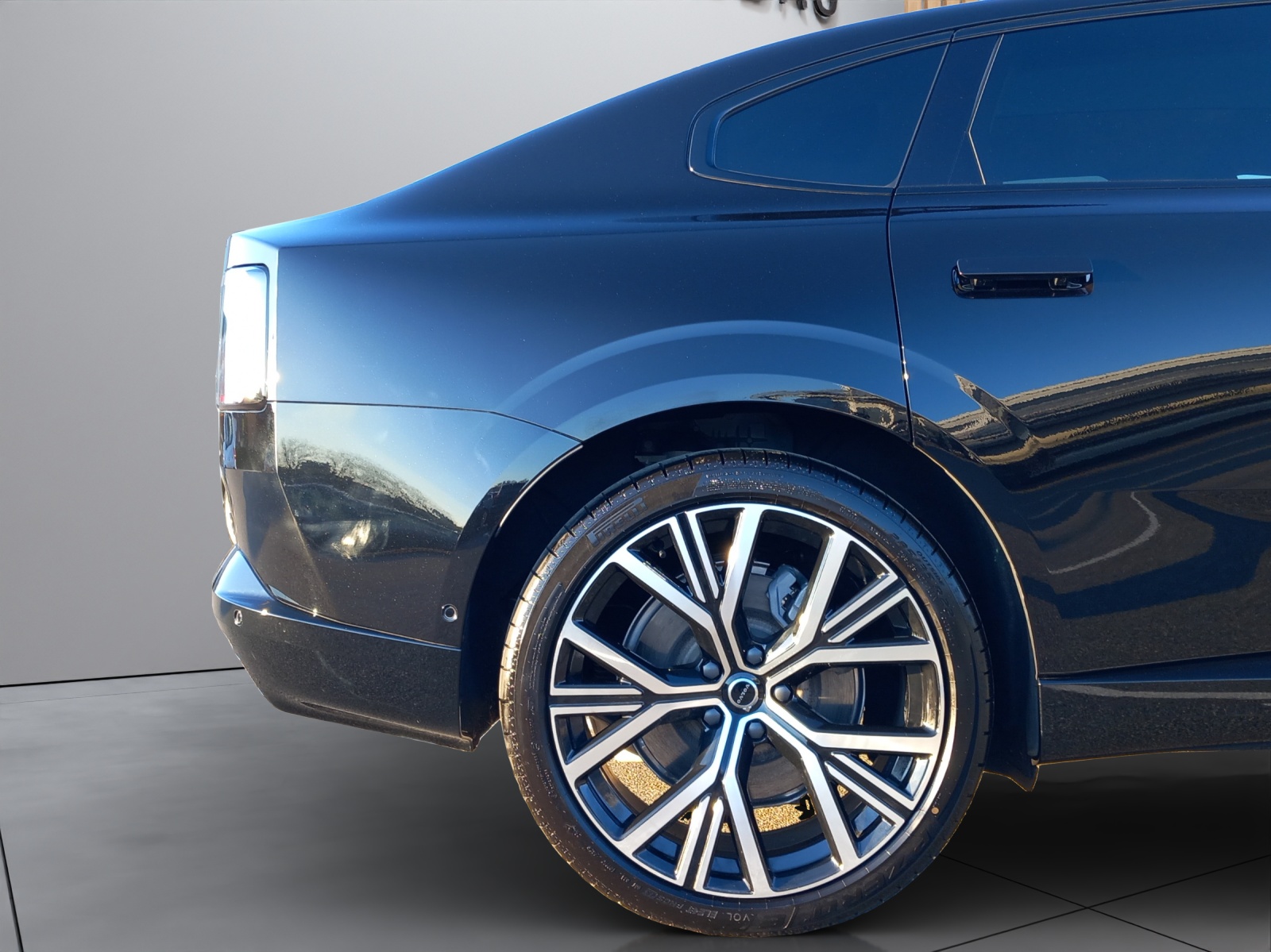 VOLVO ES90 Ultra-image-10