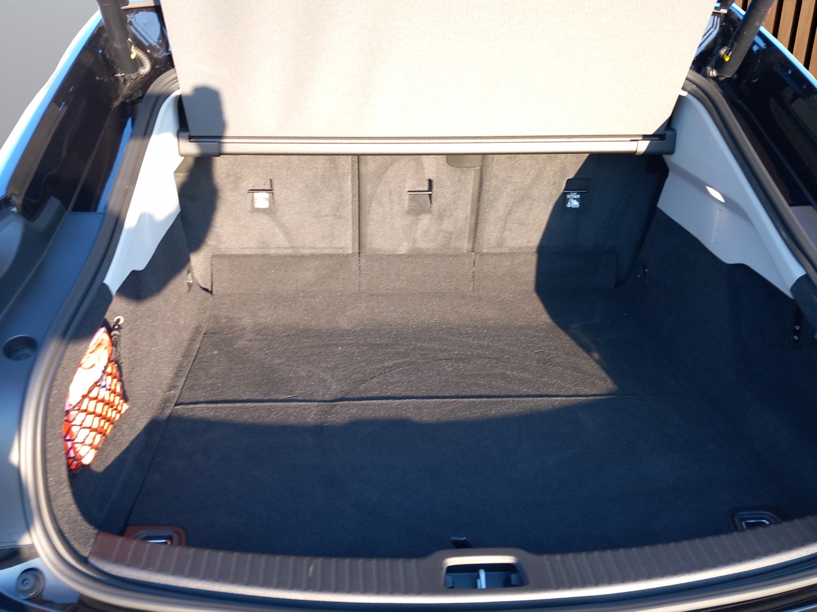 VOLVO ES90 Ultra-image-23