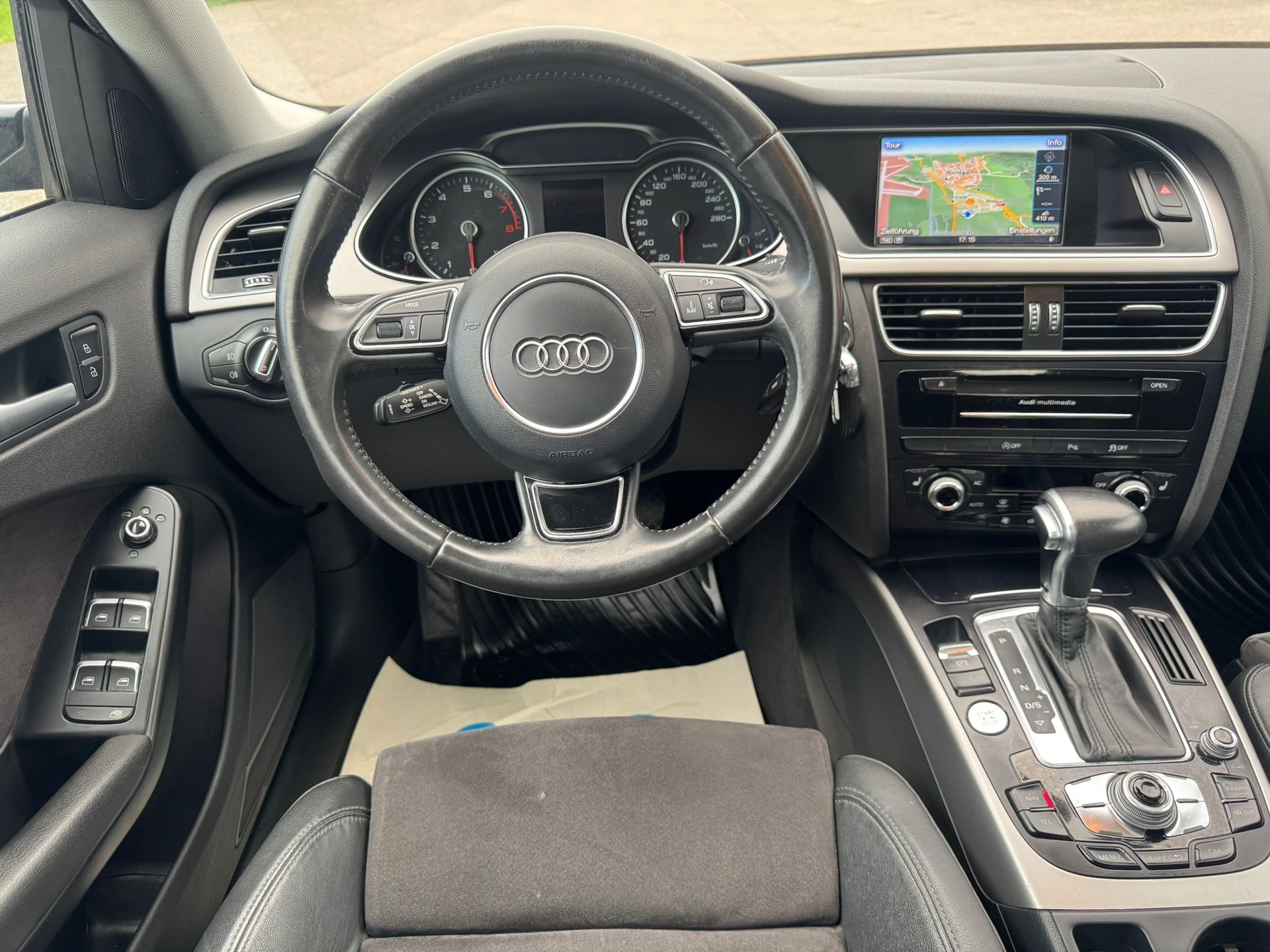 AUDI A4 Avant 3.0 TFSI S-Line quattro tiptronic-image-17
