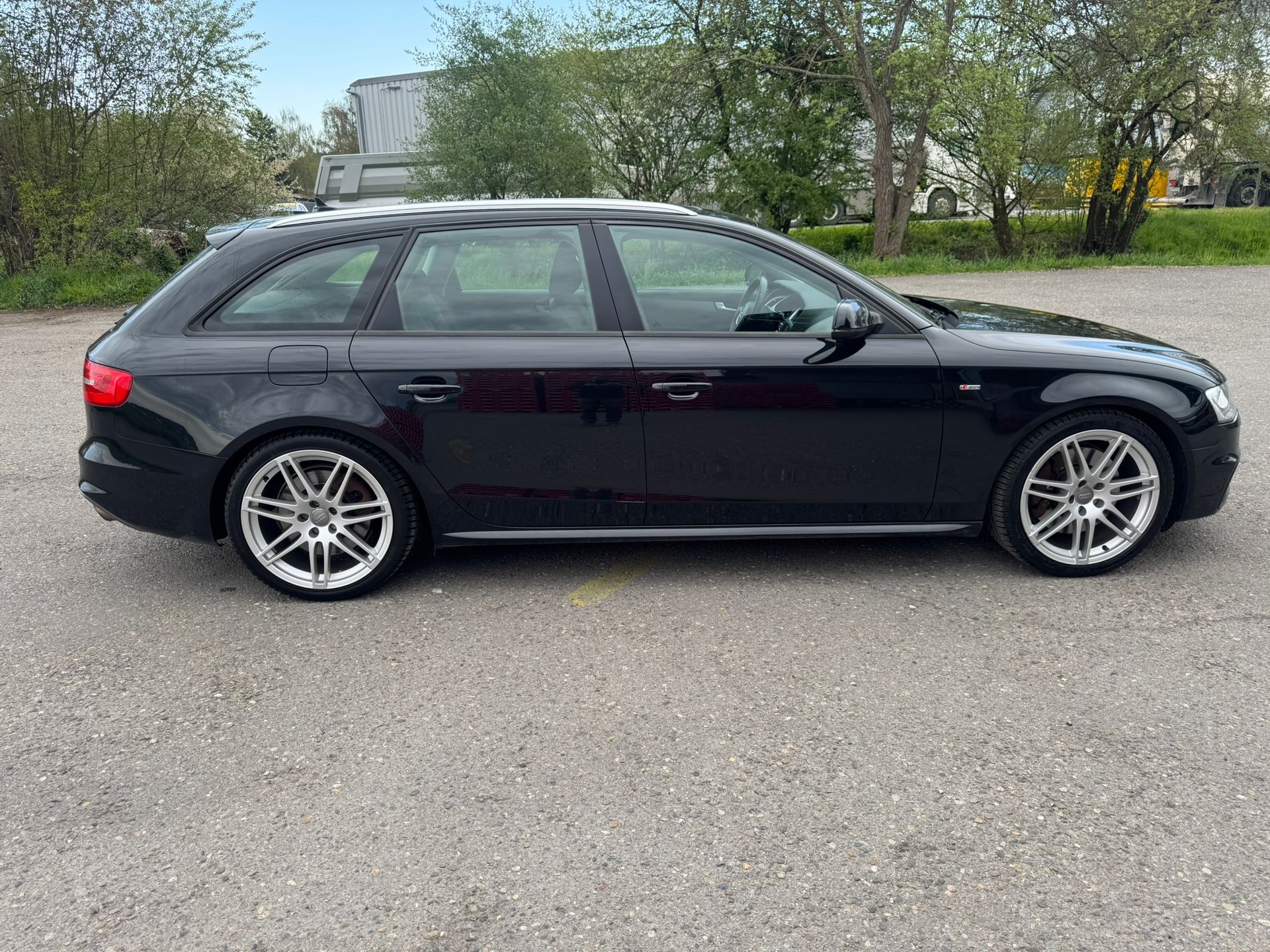 AUDI A4 Avant 3.0 TFSI S-Line quattro tiptronic-image-9