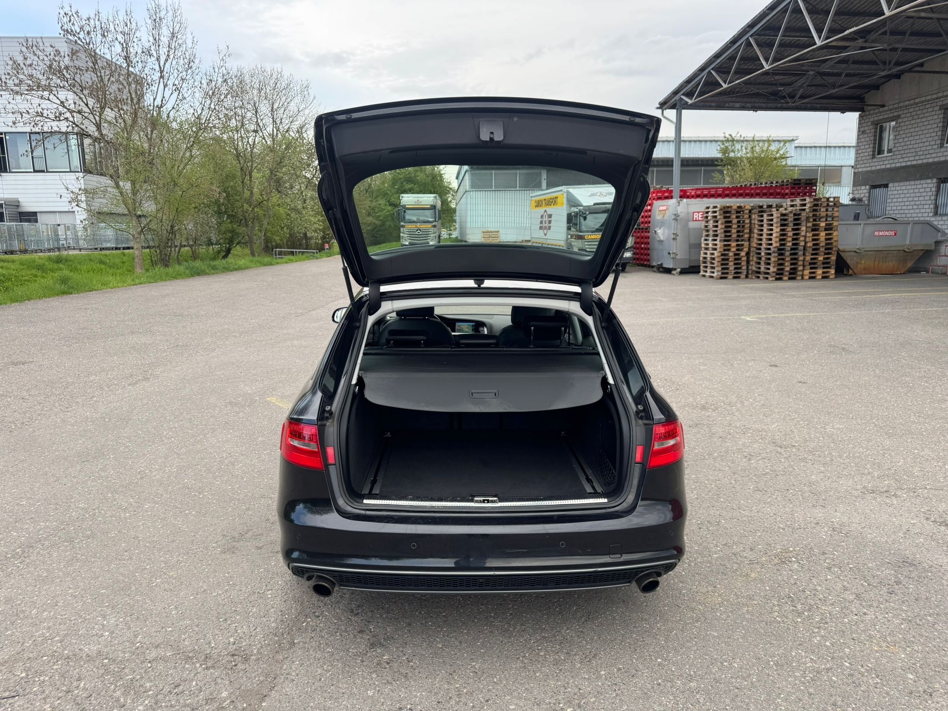 AUDI A4 Avant 3.0 TFSI S-Line quattro tiptronic-image-6