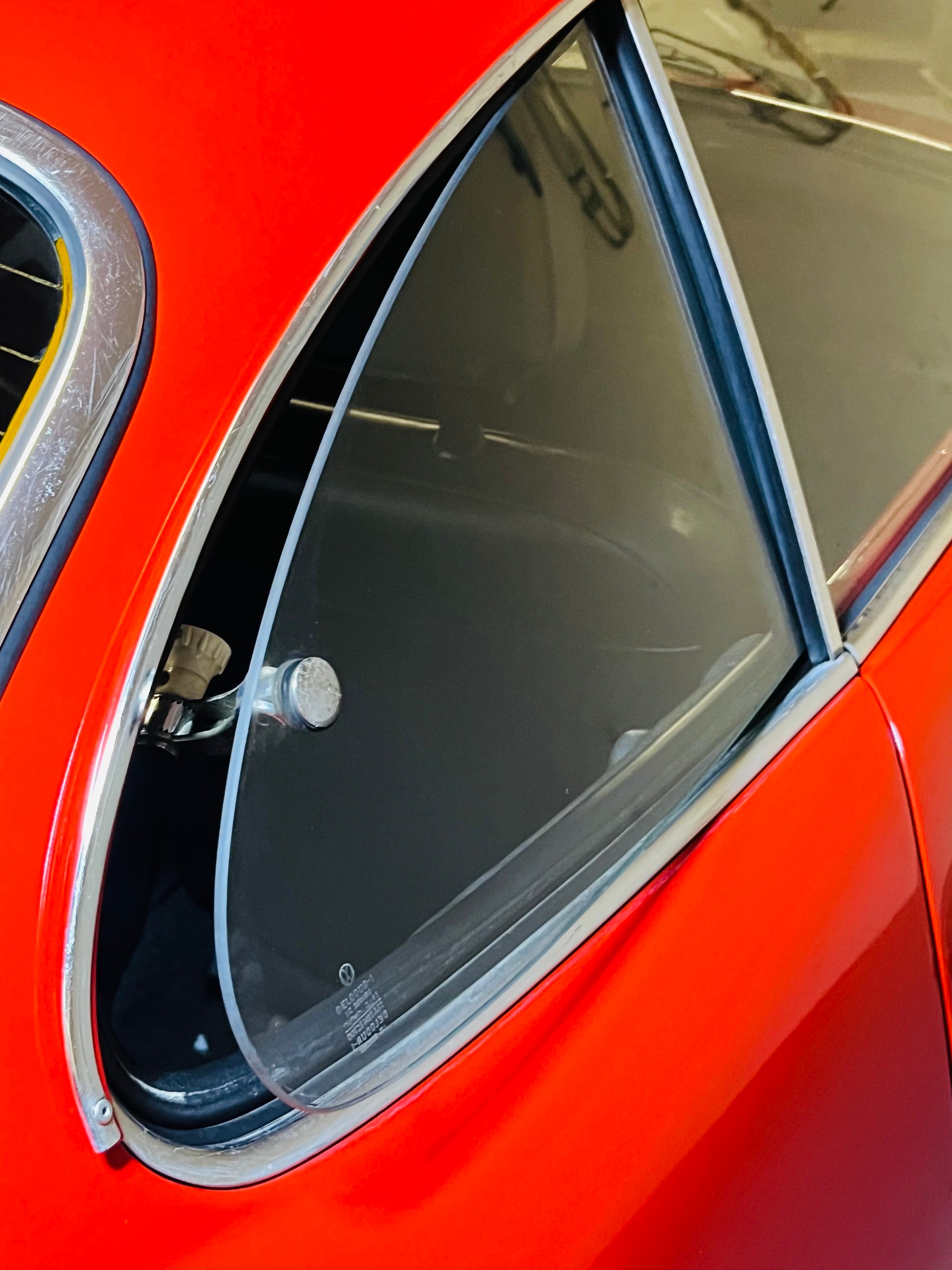 VW KARMANN-GHIA-image-4