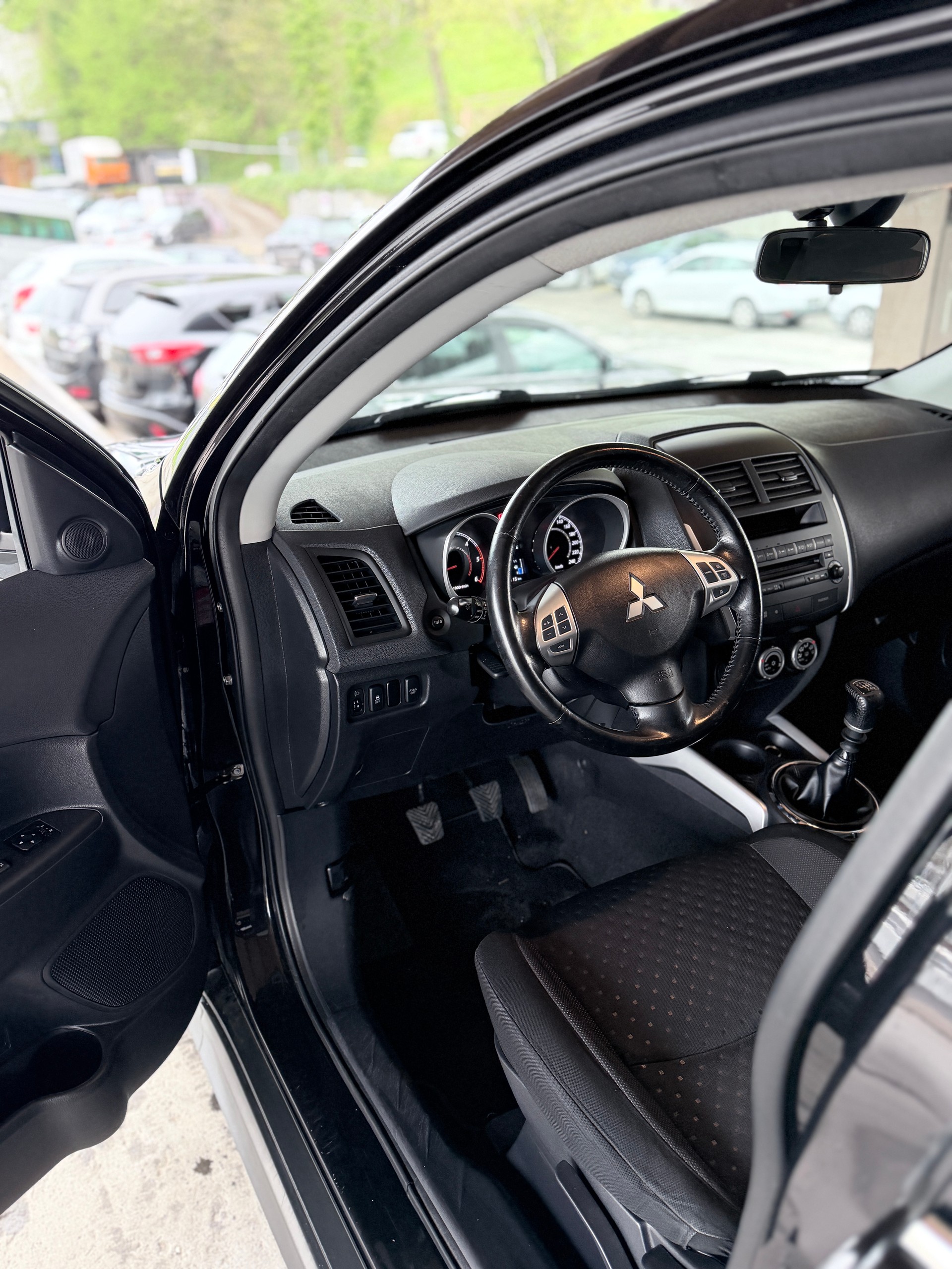 MITSUBISHI ASX 1.8 DID Intense 4WD-image-13