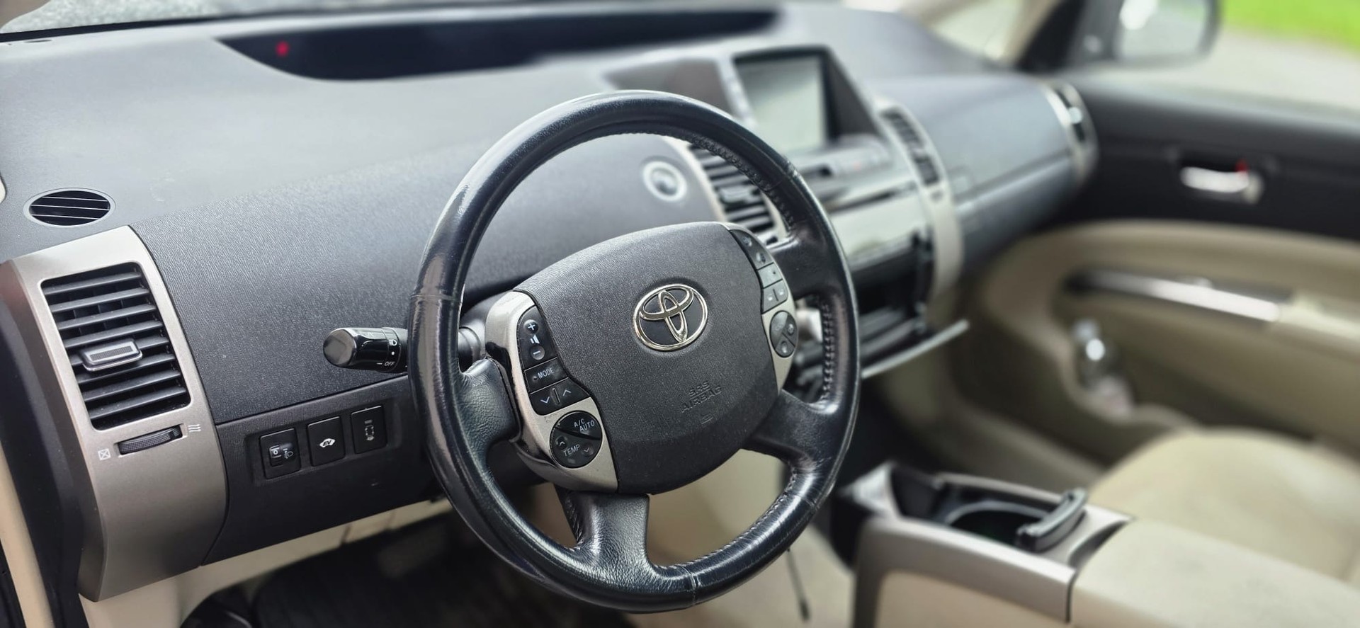 TOYOTA Prius 1.5 16V Hybrid Limited-image-11