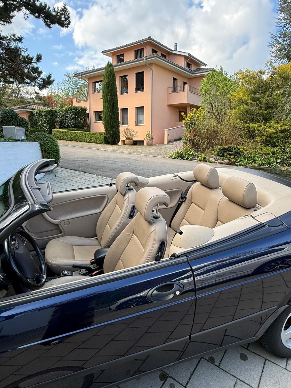 SAAB Cabrio-image-2