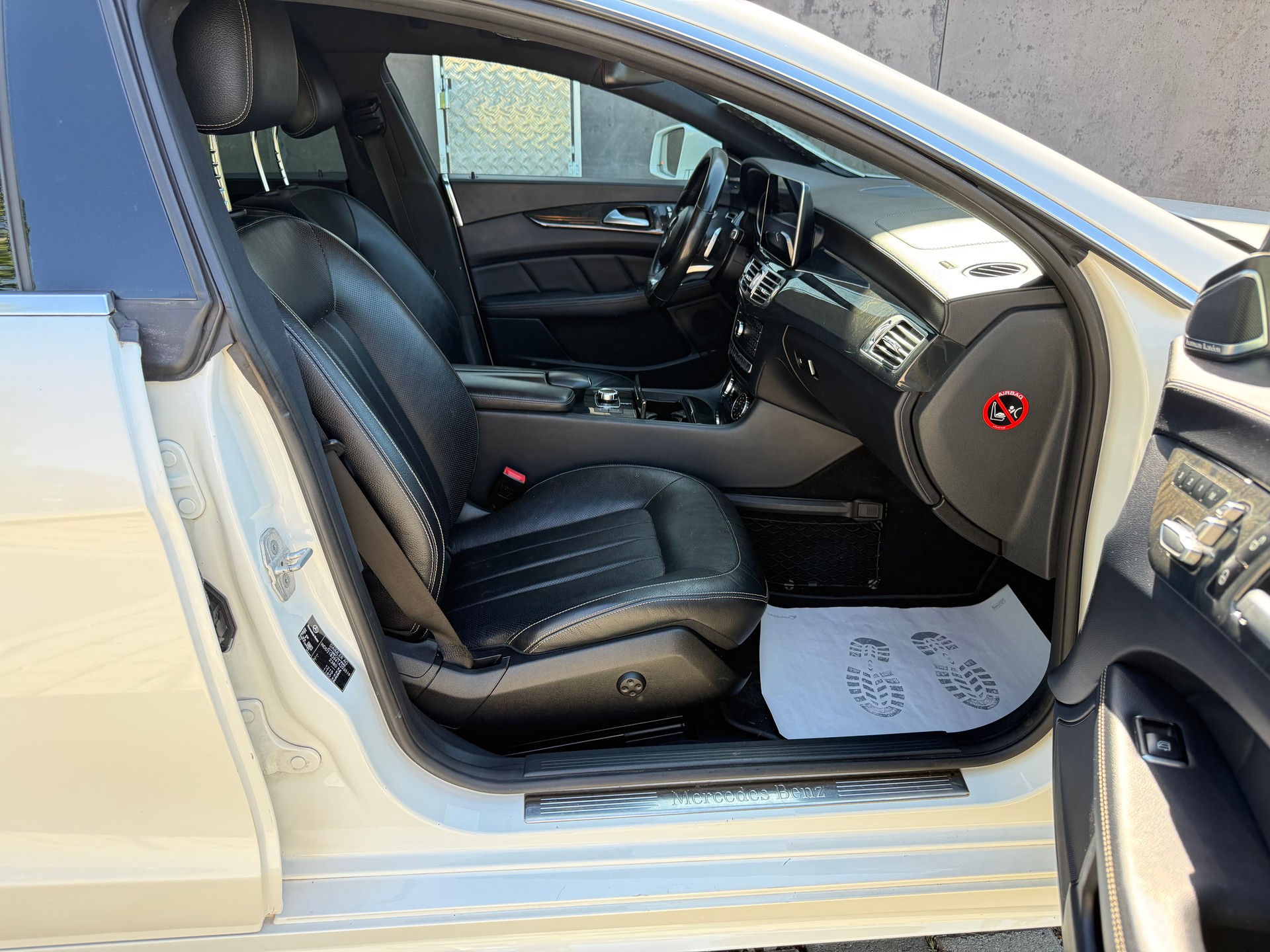 MERCEDES-BENZ CLS 350 d 4Matic 9G-Tronic-image-13
