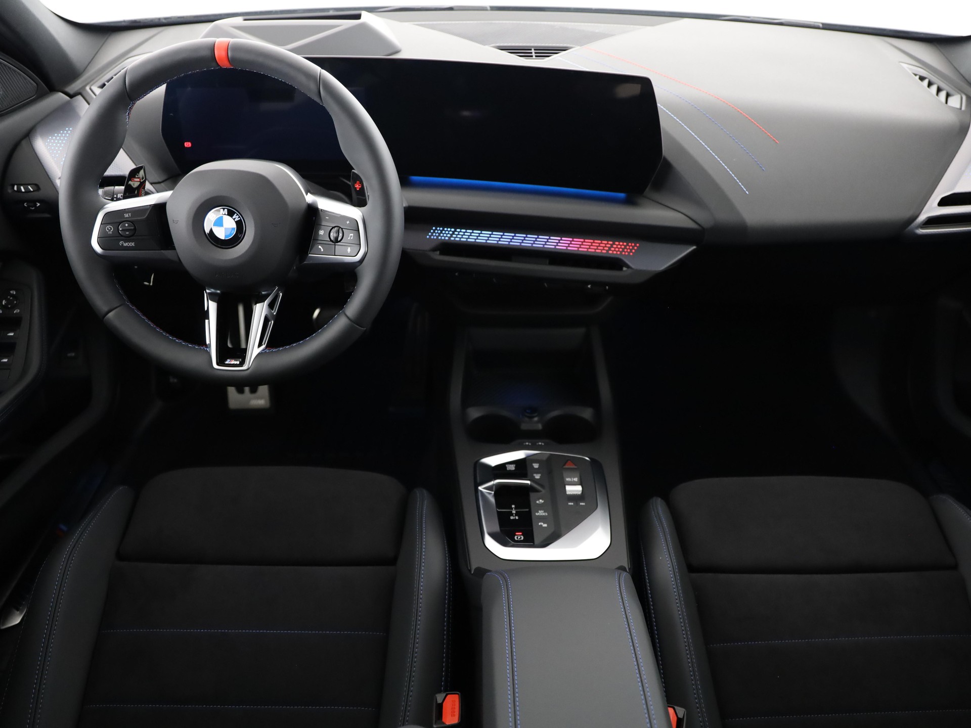 BMW M135i xDrive-image-4