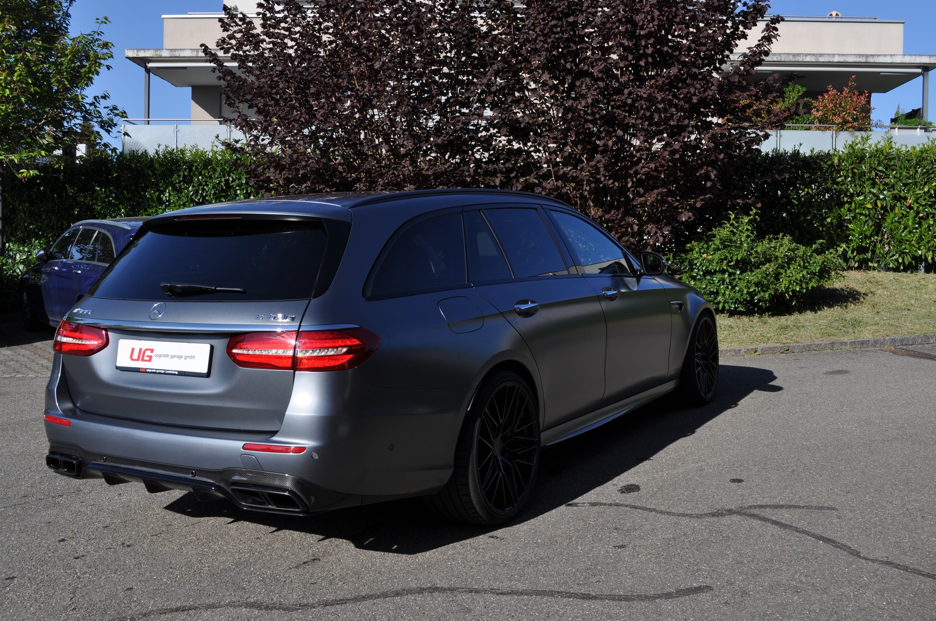 MERCEDES-BENZ E 63 AMG S 4 Matic 9G-Tronic-image-4
