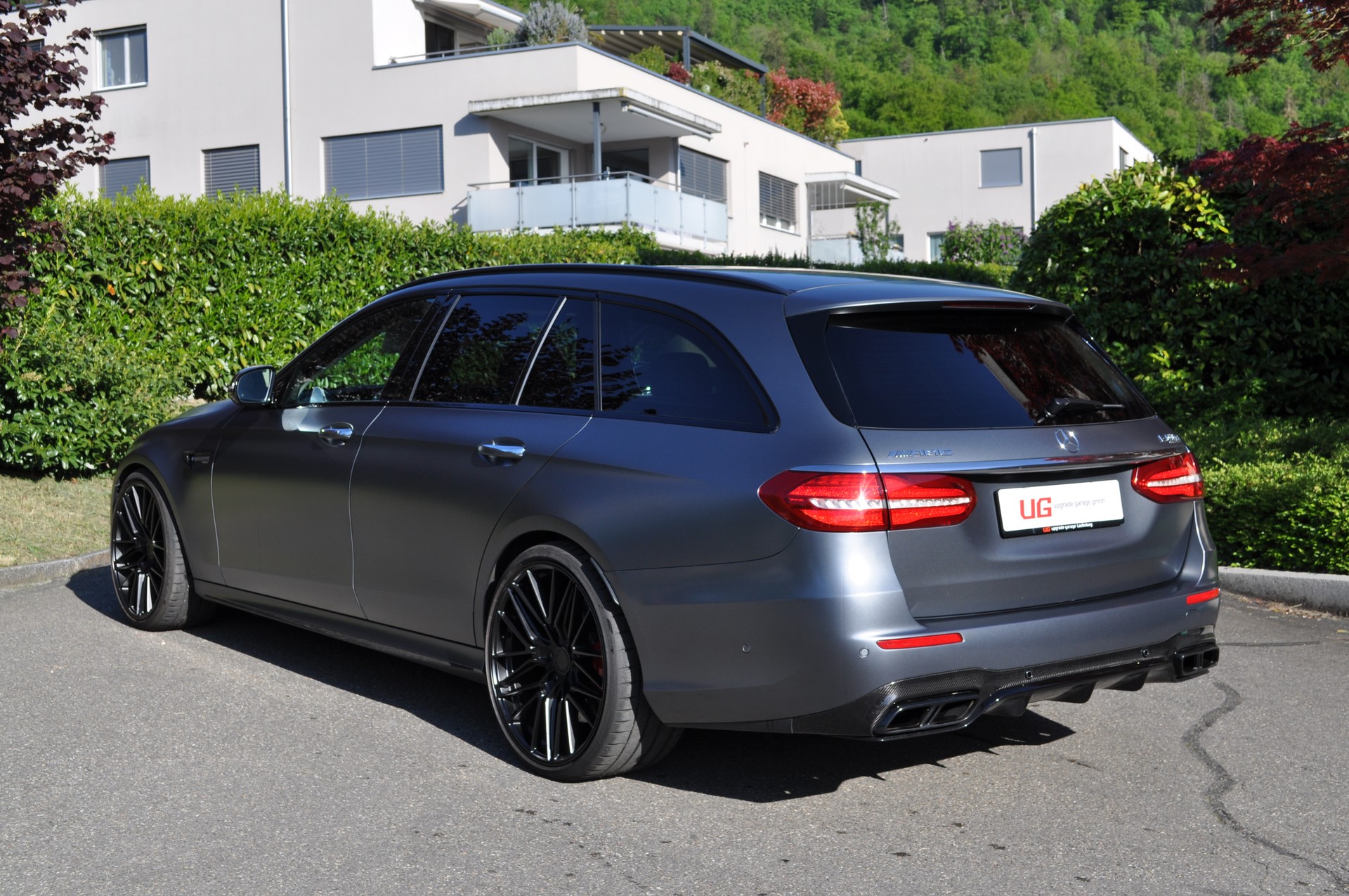 MERCEDES-BENZ E 63 AMG S 4 Matic 9G-Tronic-image-6