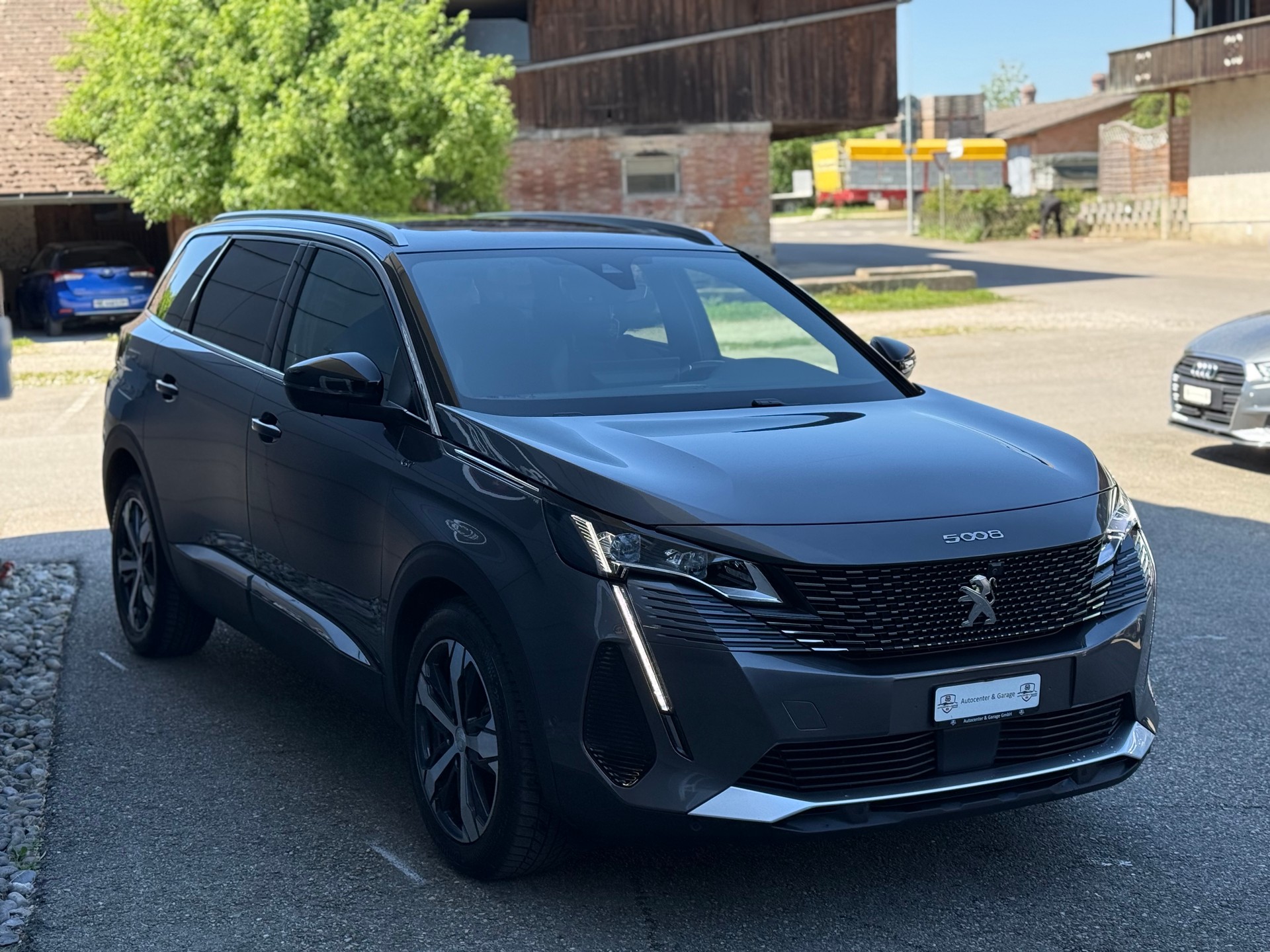 PEUGEOT 5008 1.5 BlueHDi GT Pack EAT8 °° 7 Plätzer °°-image-8