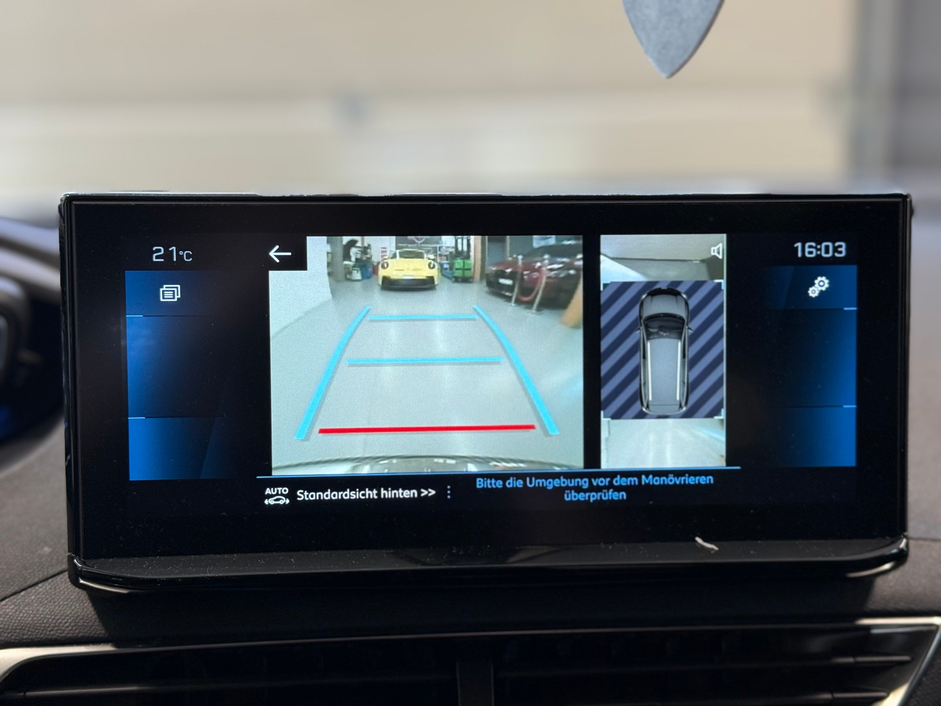 PEUGEOT 5008 1.5 BlueHDi GT Pack EAT8 °° 7 Plätzer °°-image-23