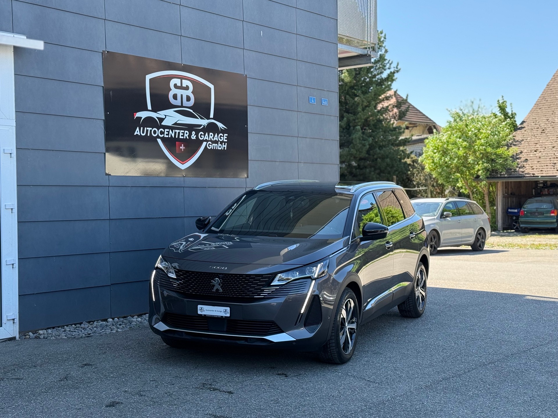 PEUGEOT 5008 1.5 BlueHDi GT Pack EAT8 °° 7 Plätzer °°-image-0