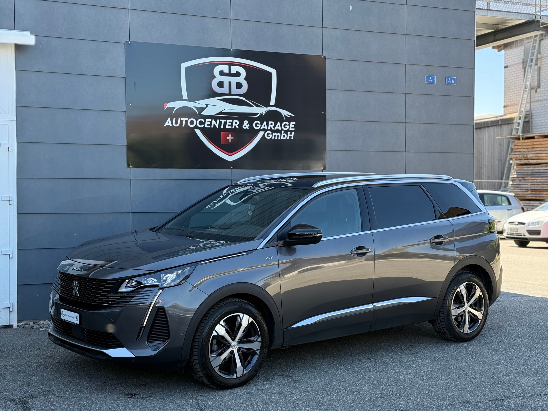 PEUGEOT 5008 1.5 BlueHDi GT Pack EAT8 °° 7 Plätzer °°-image-2