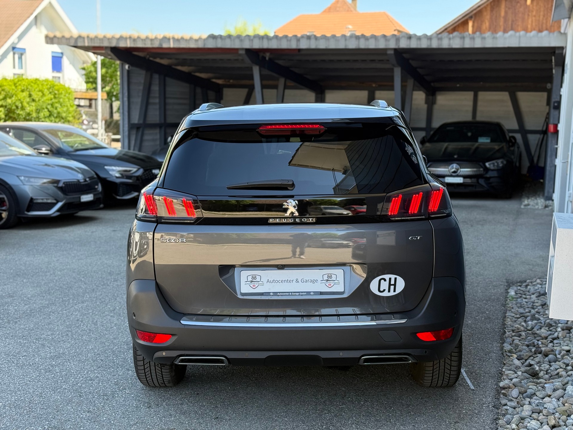 PEUGEOT 5008 1.5 BlueHDi GT Pack EAT8 °° 7 Plätzer °°-image-6