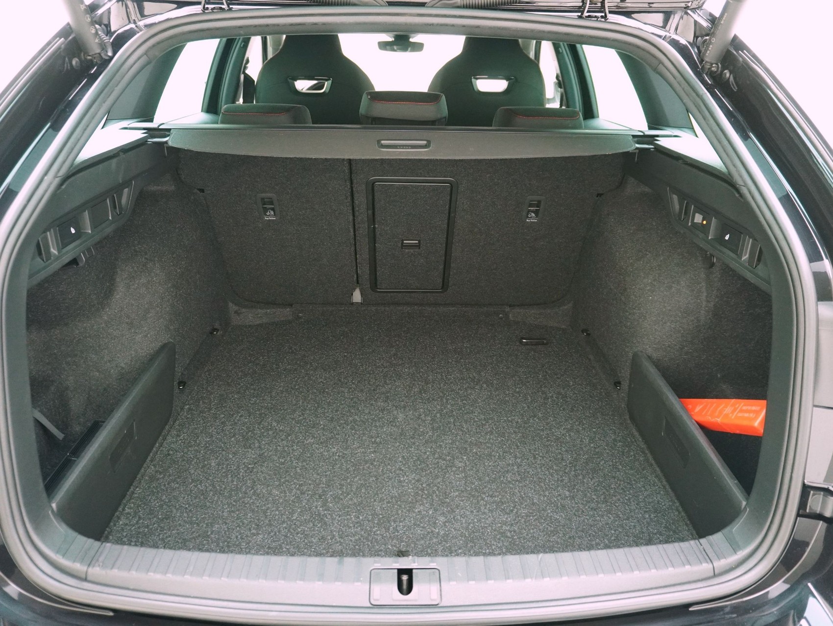 SKODA Octavia 2.0 TSI DSG RS-image-13