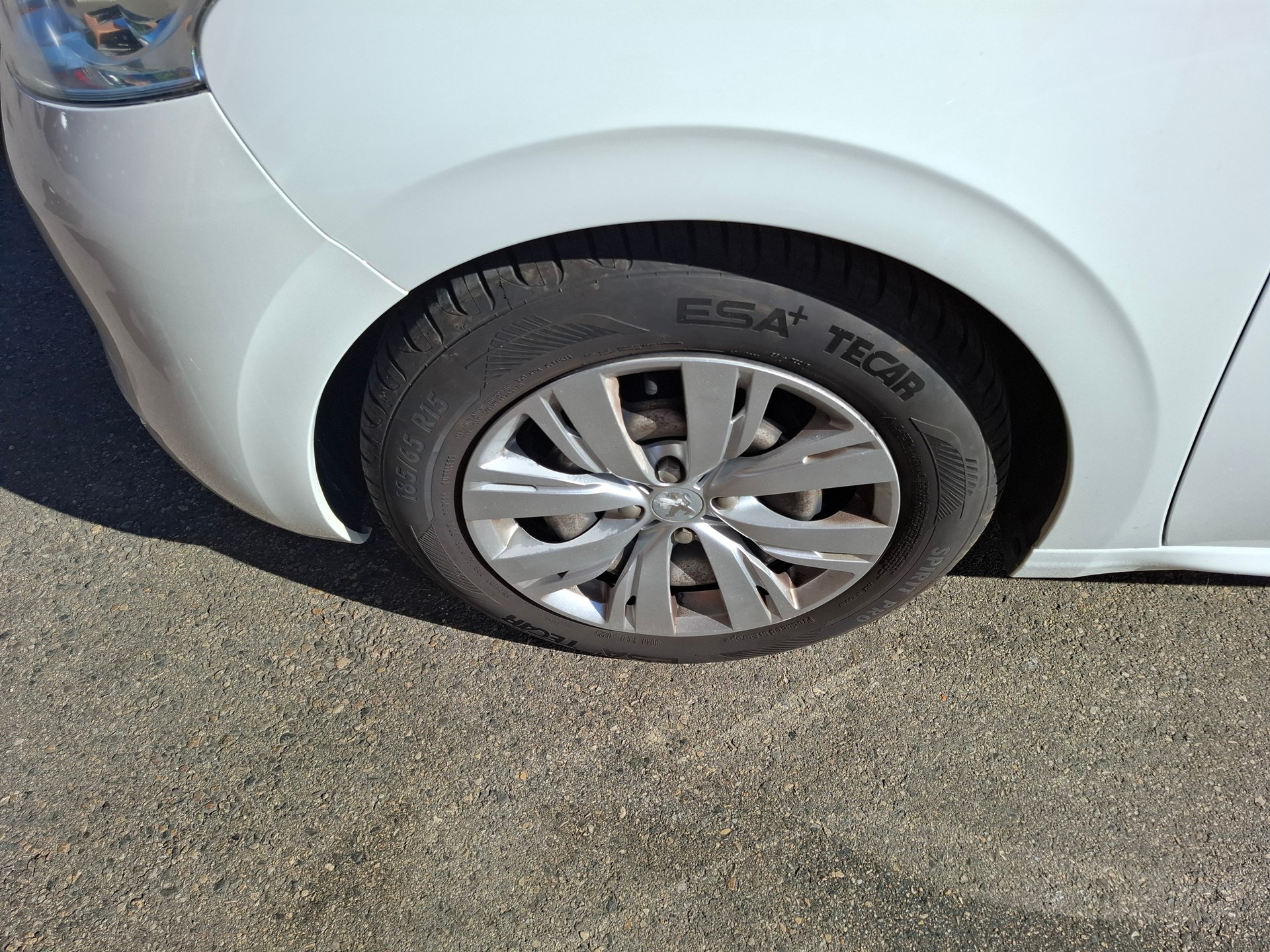 PEUGEOT 208 1.4 VTI Active-image-6
