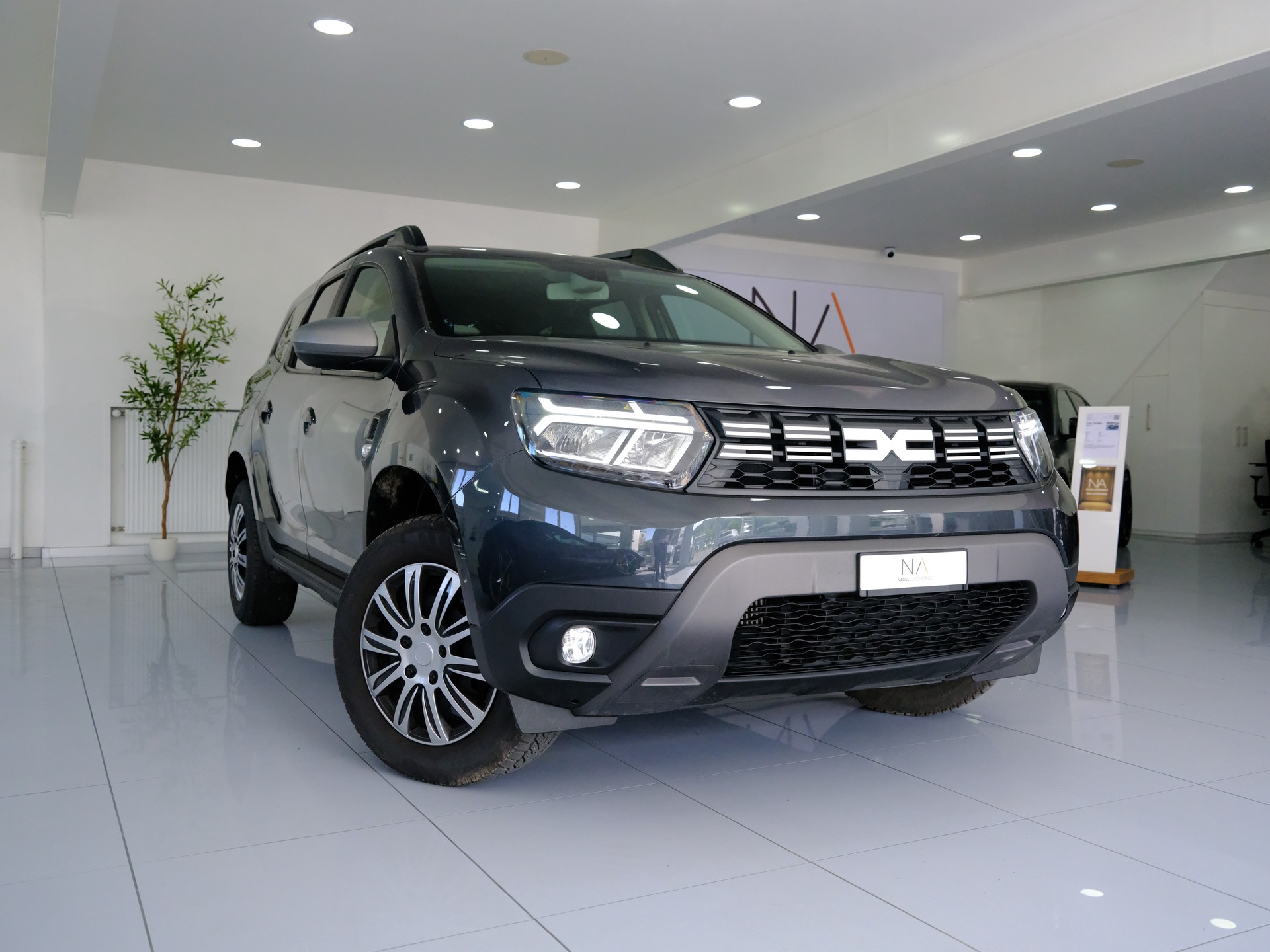 DACIA Duster TCe 150 Journey 4x4-image-0