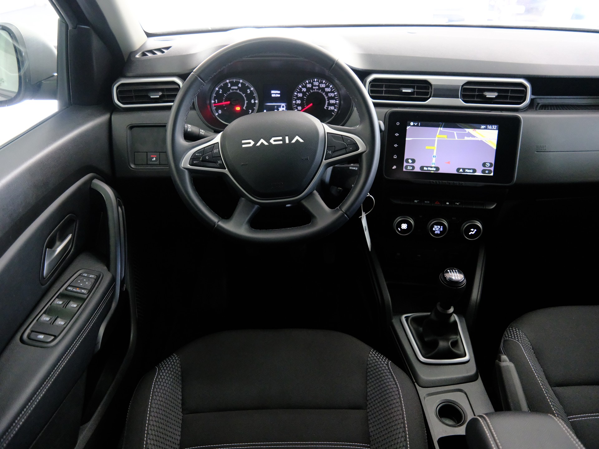 DACIA Duster TCe 150 Journey 4x4-image-10
